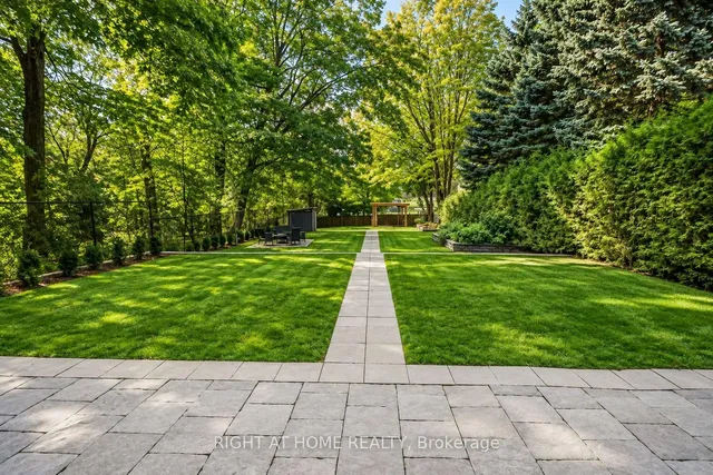 64 Larwood Blvd, Toronto 3