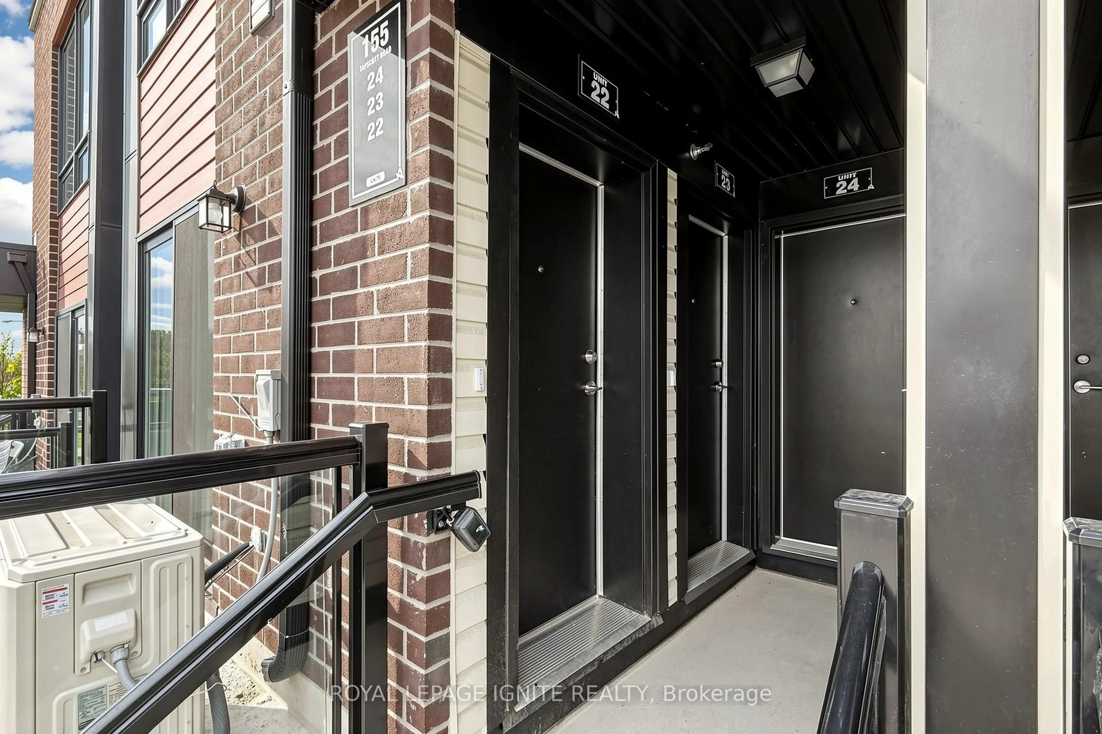 Indoor foyer for 155 Tapscott Rd #22, Toronto Ontario M1B 0E8
