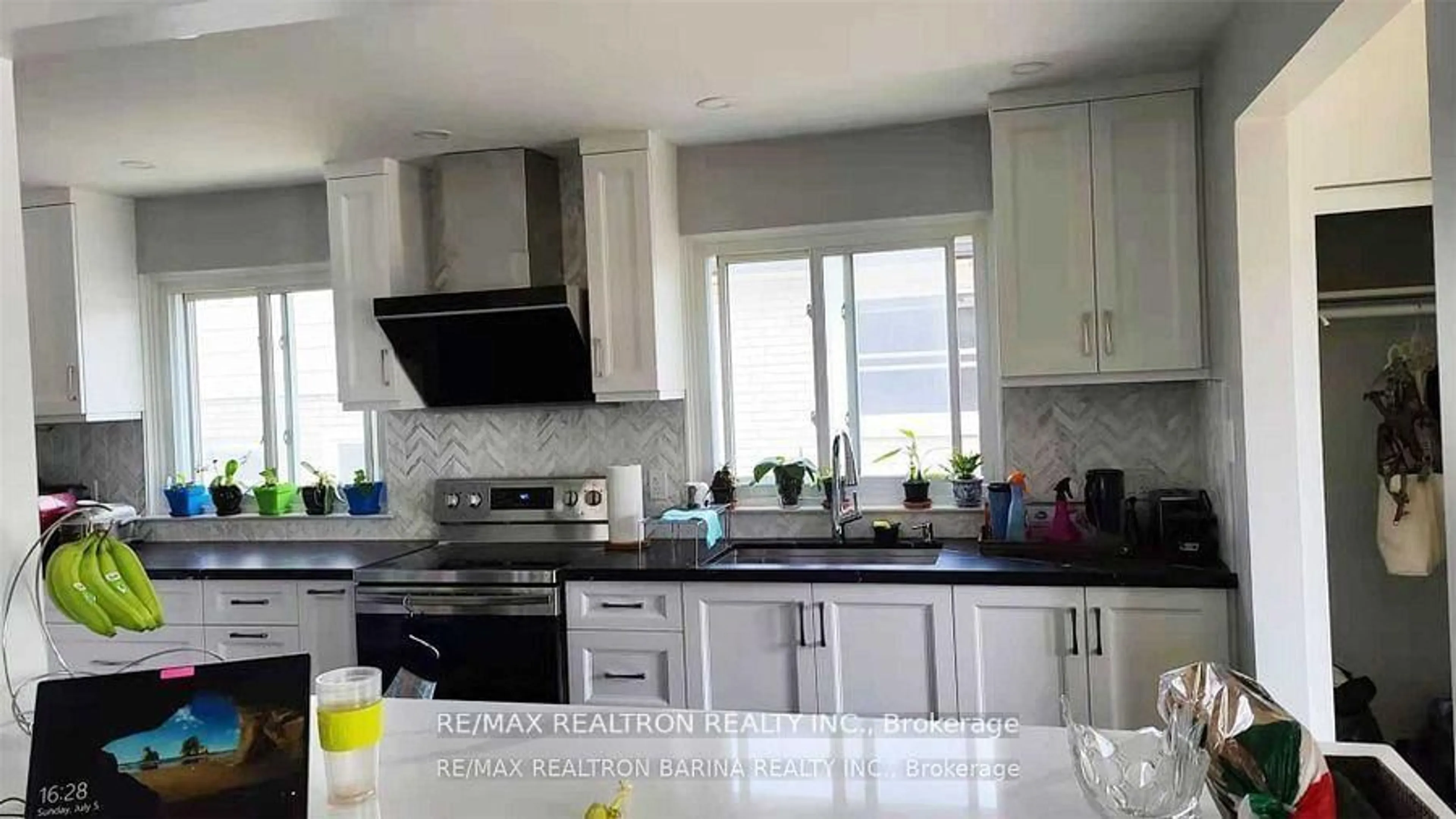 Contemporary kitchen, ceramic/tile floor for 157 Darlingside Dr, Toronto Ontario M1E 3P4