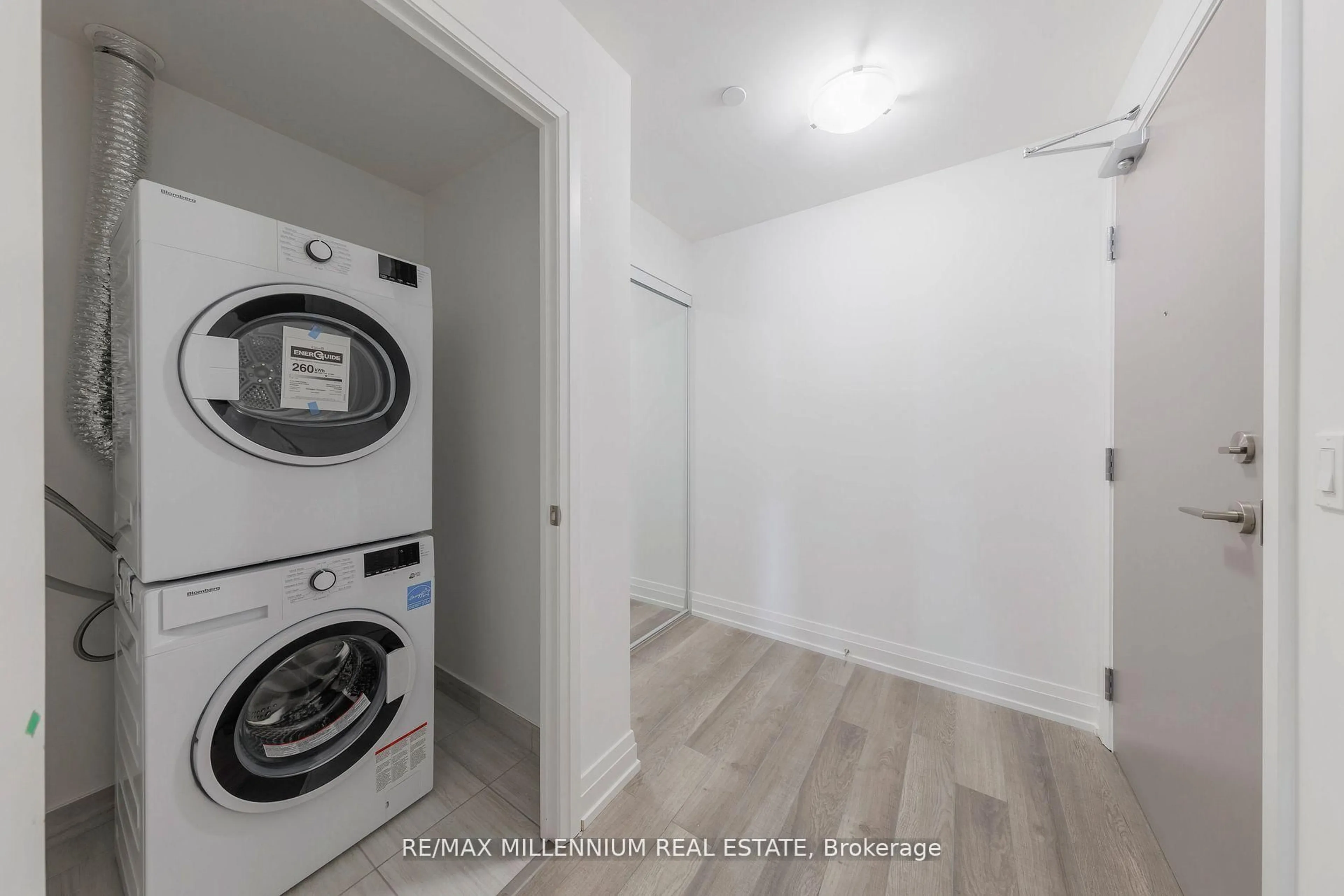 Laundry room for 3121 Sheppard Ave #602, Toronto Ontario M1T 0B6