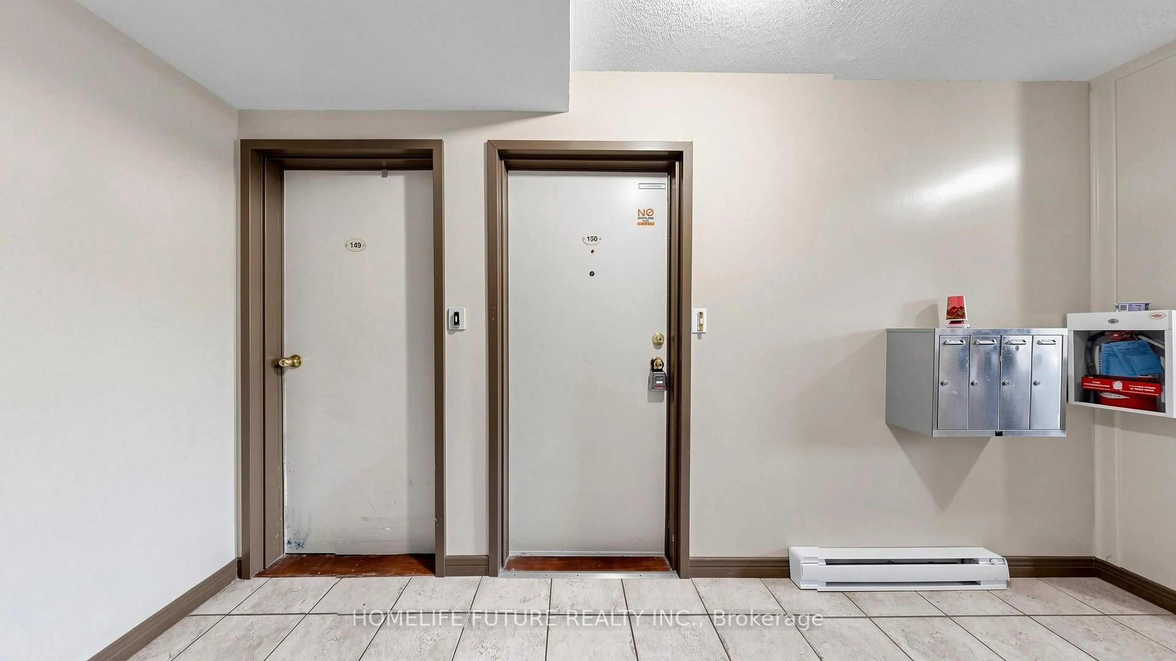 Indoor foyer for 120 Nonquon Rd #150, Oshawa Ontario L1G 7E6