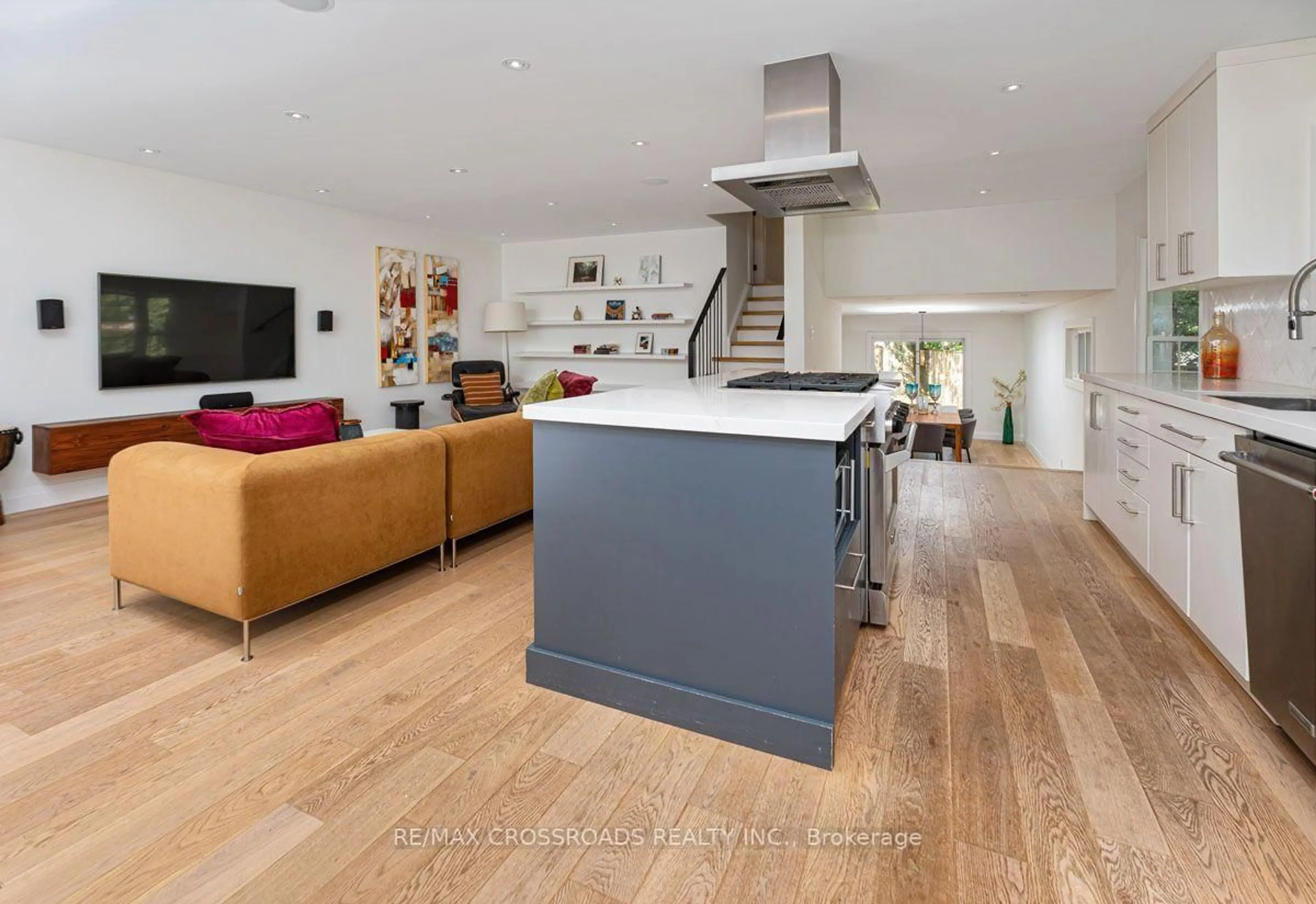 Contemporary kitchen, unknown for 132 Collingsbrook Blvd, Toronto Ontario M1W 1M7