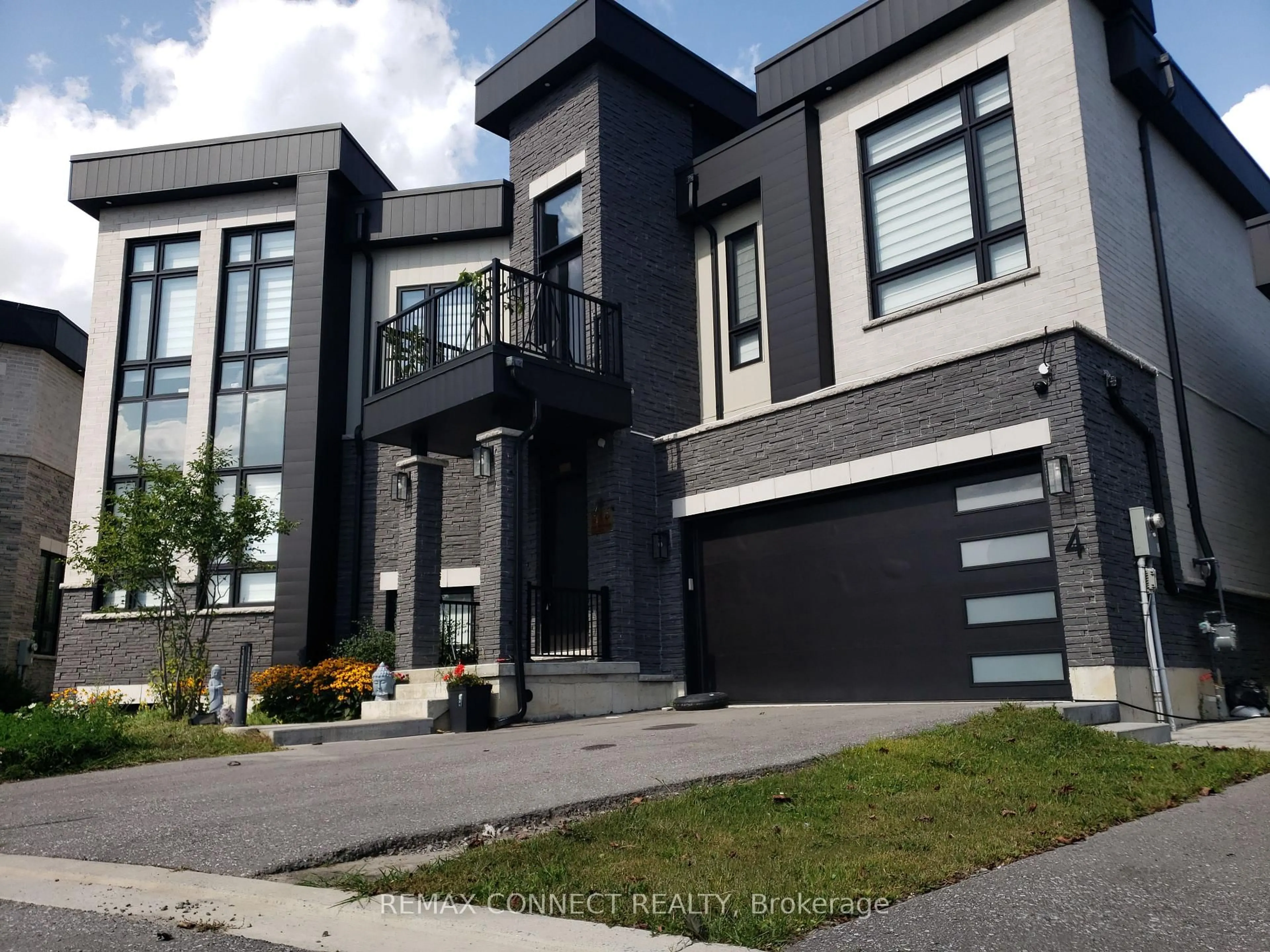 Unknown for 4 Tidmarsh Lane, Ajax Ontario L1T 4S1