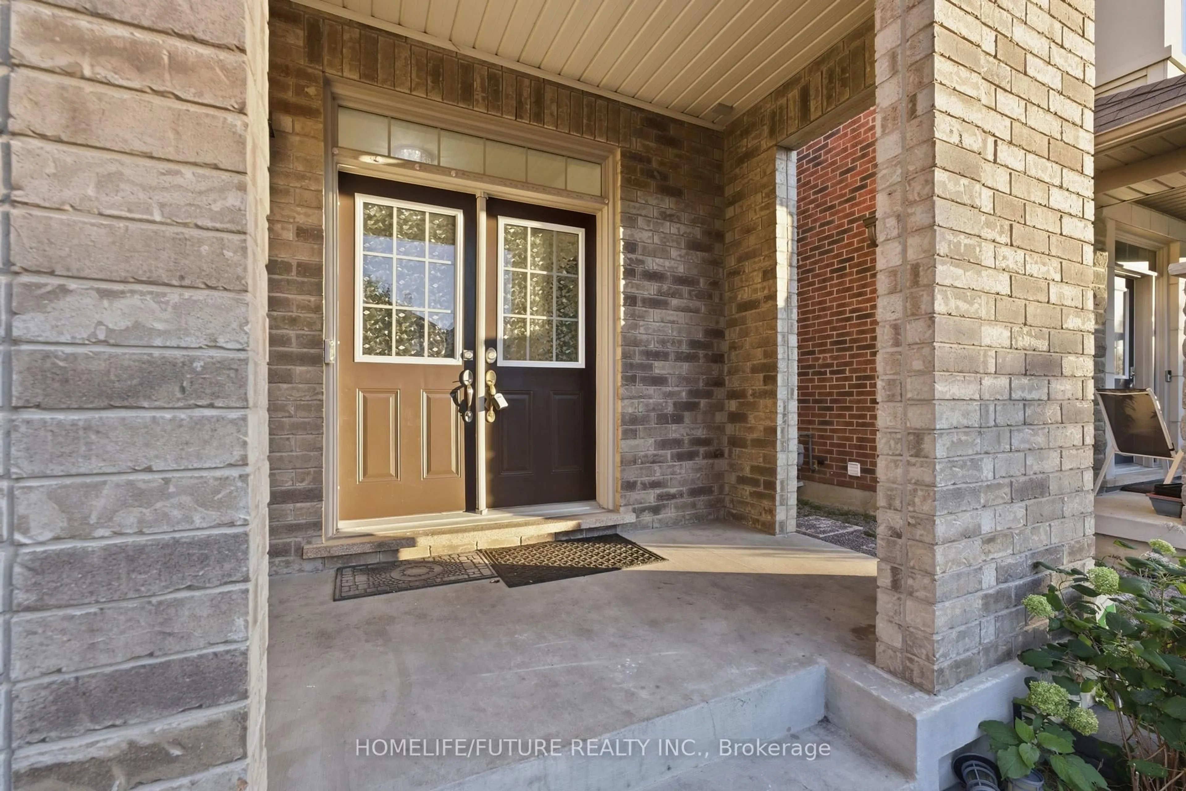 Indoor entryway for 7 Beverton Cres, Ajax Ontario L1T 0L8