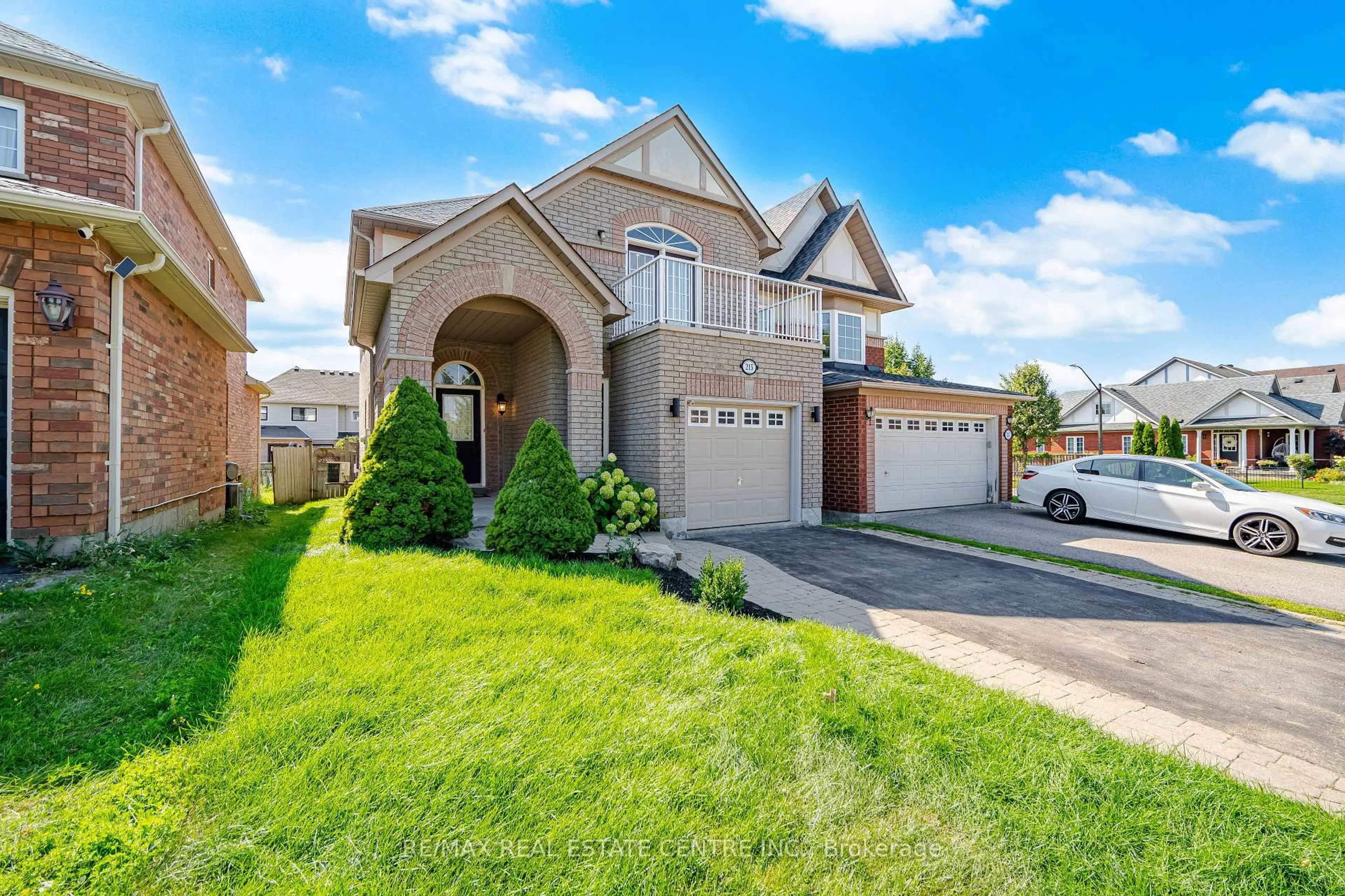 Unknown for 215 Willowbrook Dr, Whitby Ontario L1R 2Y7