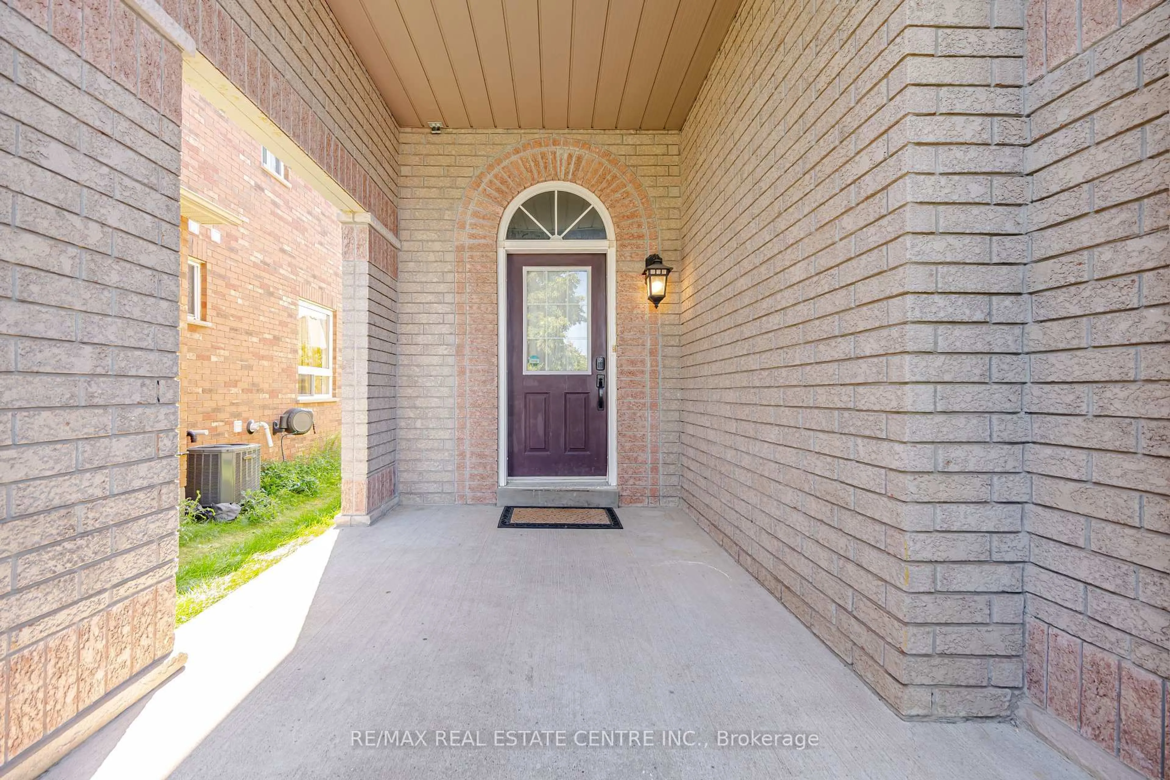 Unknown for 215 Willowbrook Dr, Whitby Ontario L1R 2Y7