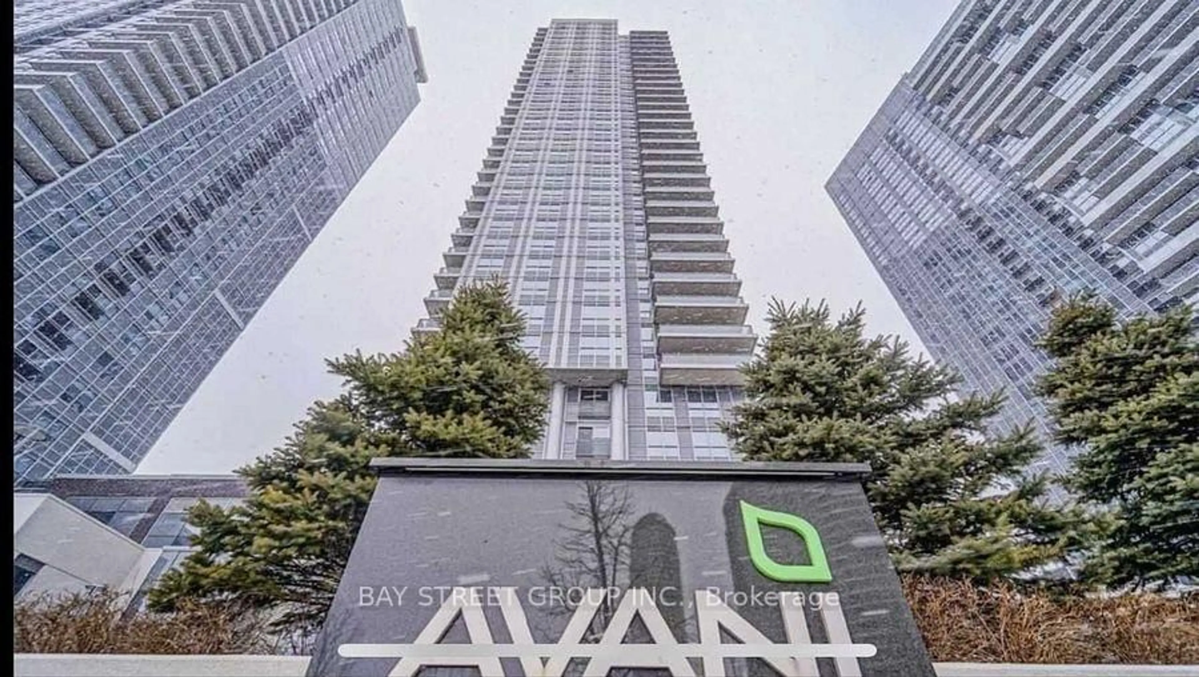 Indoor foyer for 275 Village Green Sq #2917, Toronto Ontario M1S 0L8