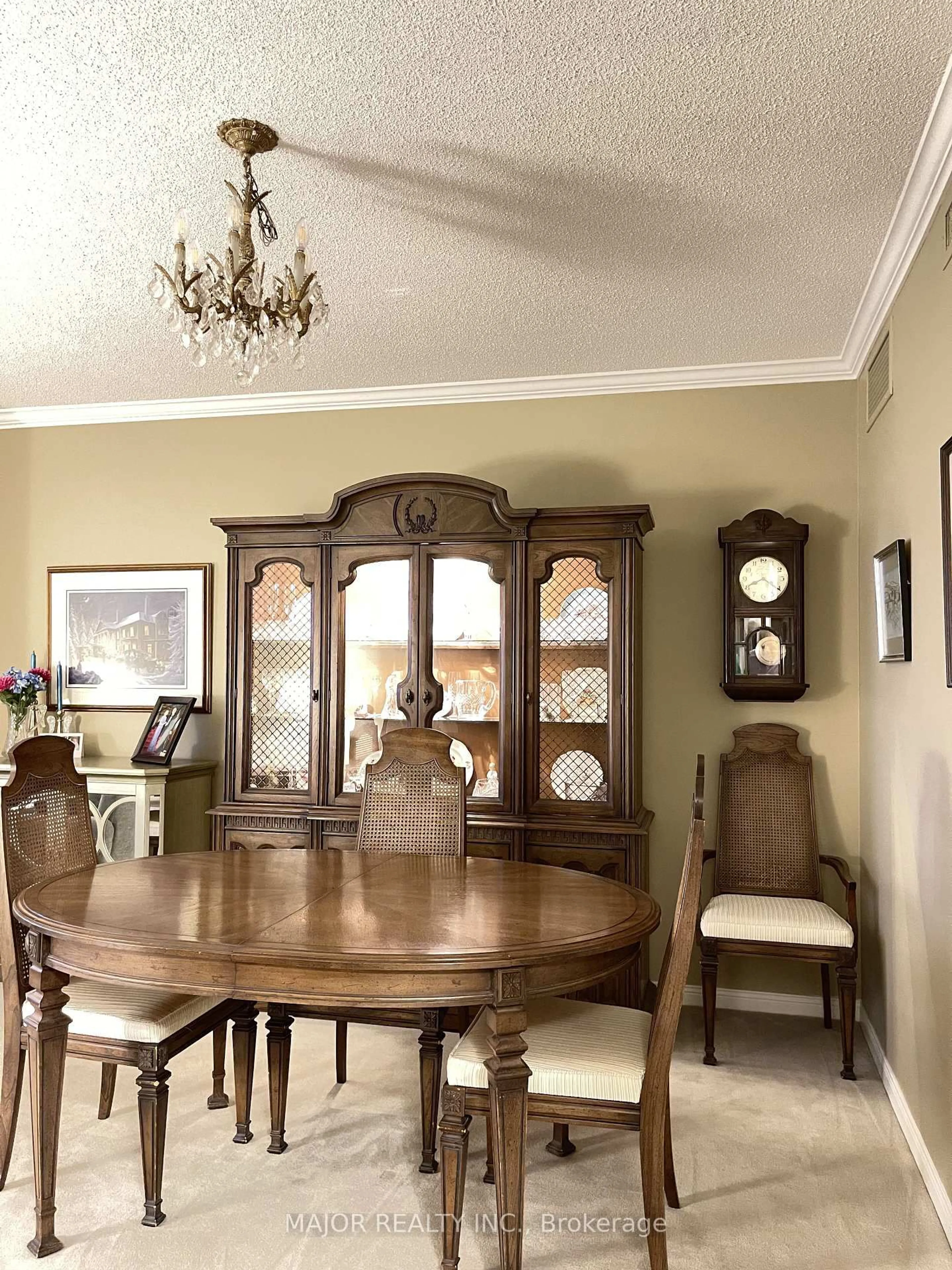 Dining room, wood/laminate floor for 900 Wilson Rd #1403, Oshawa Ontario L1G 7T2