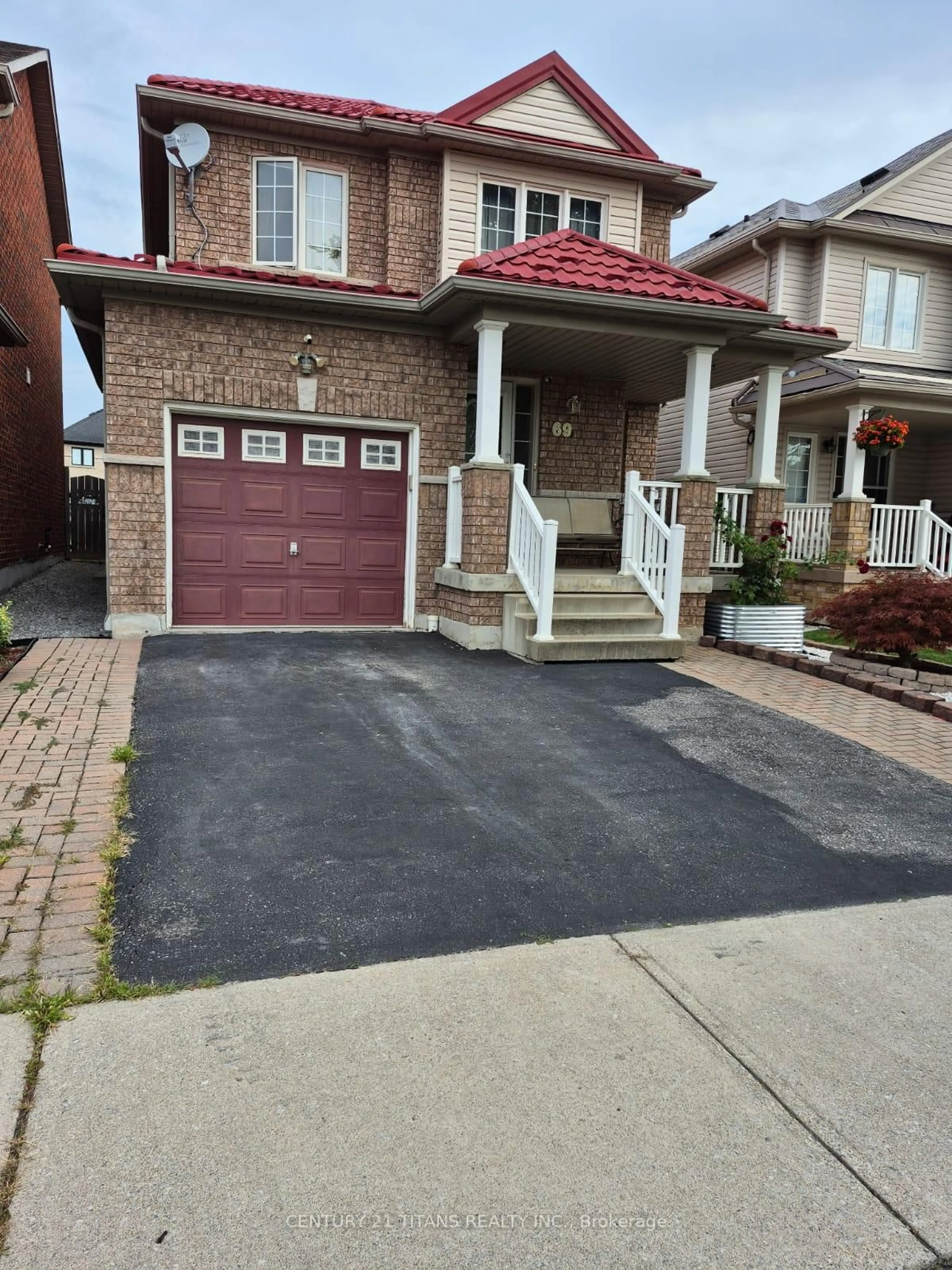 Unknown for 69 Rampart Cres, Whitby Ontario L1P 1T7