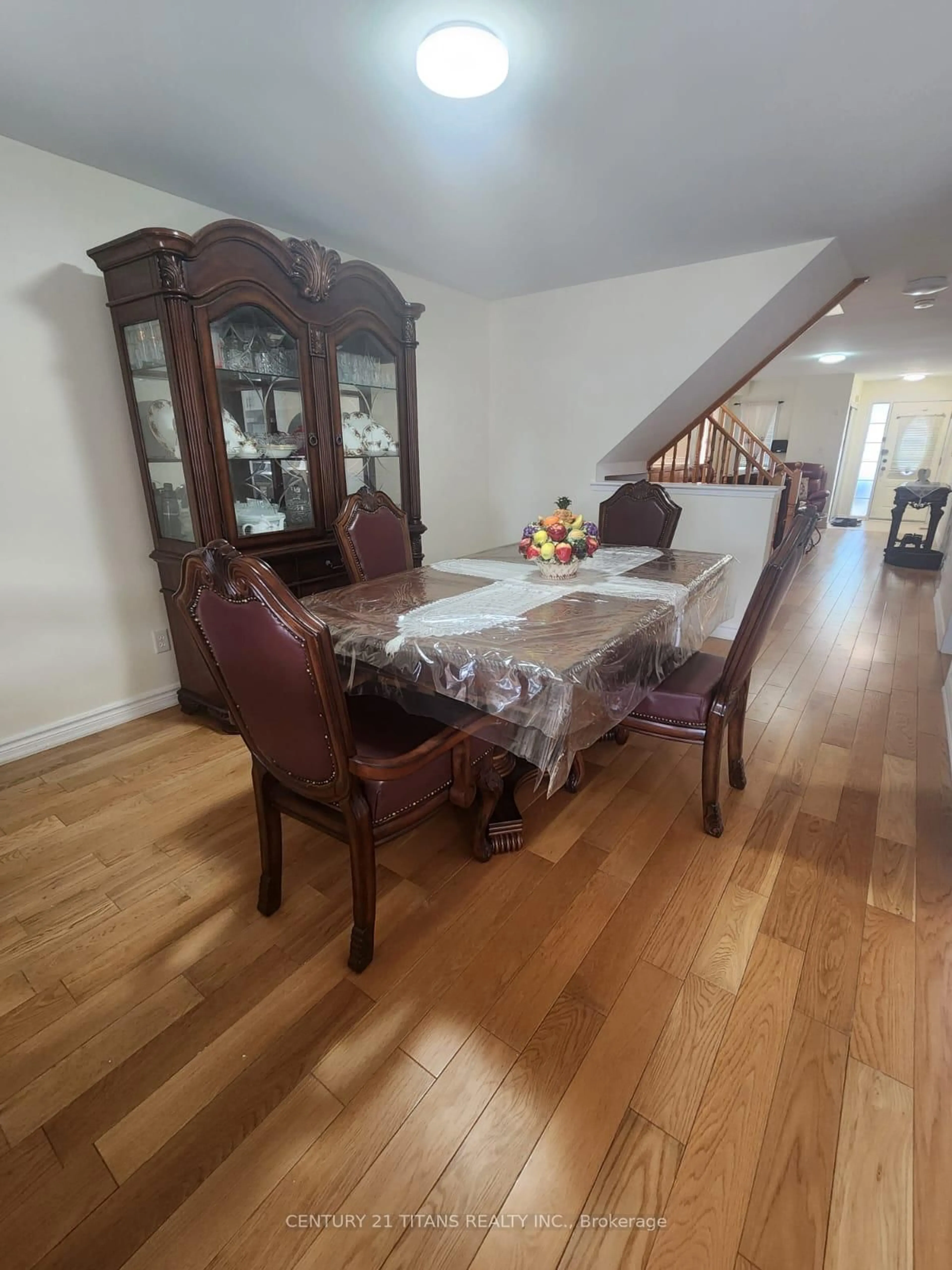 Dining room, wood/laminate floor for 69 Rampart Cres, Whitby Ontario L1P 1T7