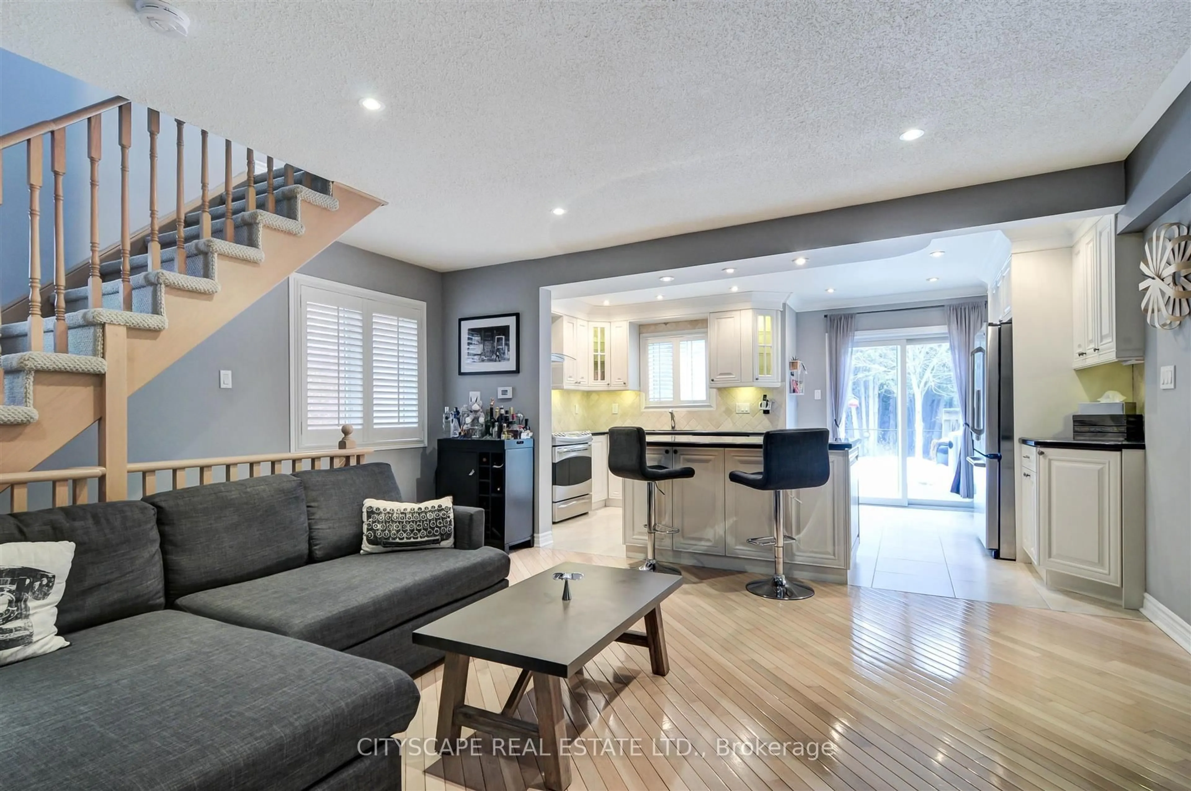Open concept kitchen, unknown for 353 Sparrow Circ, Pickering Ontario L1V 7E6