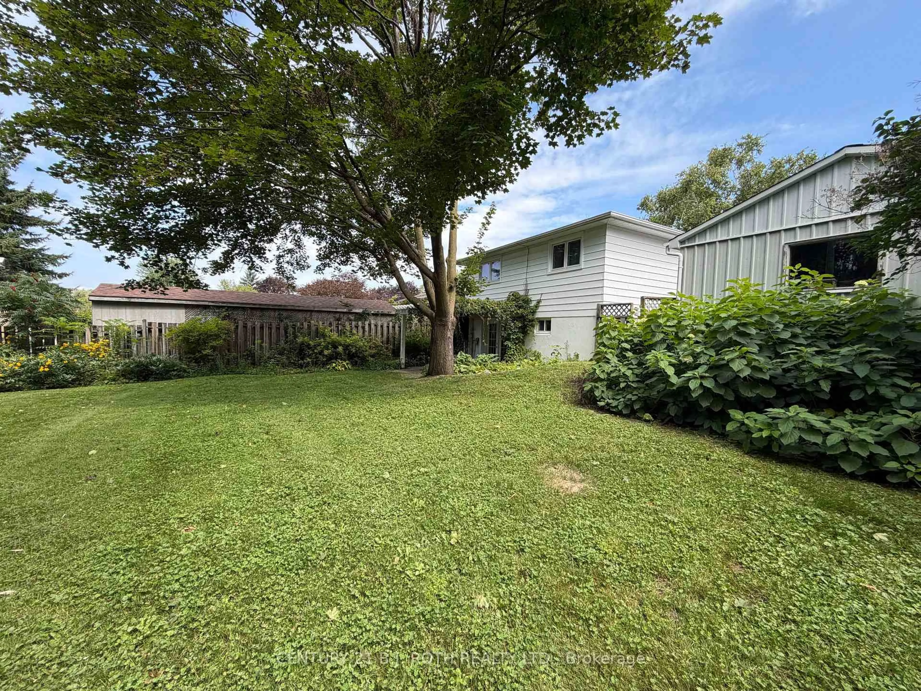 A pic from outside/outdoor area/front of a property/back of a property/a pic from drone, unknown for 72 Allan St, Scugog Ontario L9L 1E6