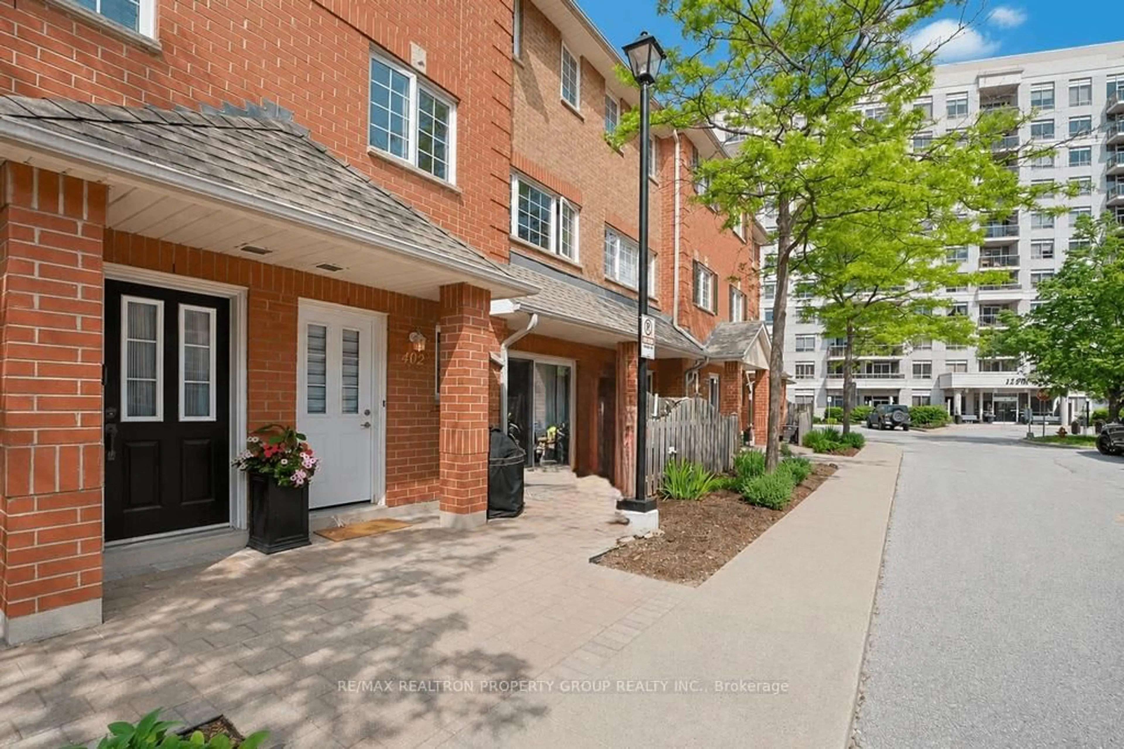 Patio, street for 1400 The Esplanade #402, Pickering Ontario L1V 6V2