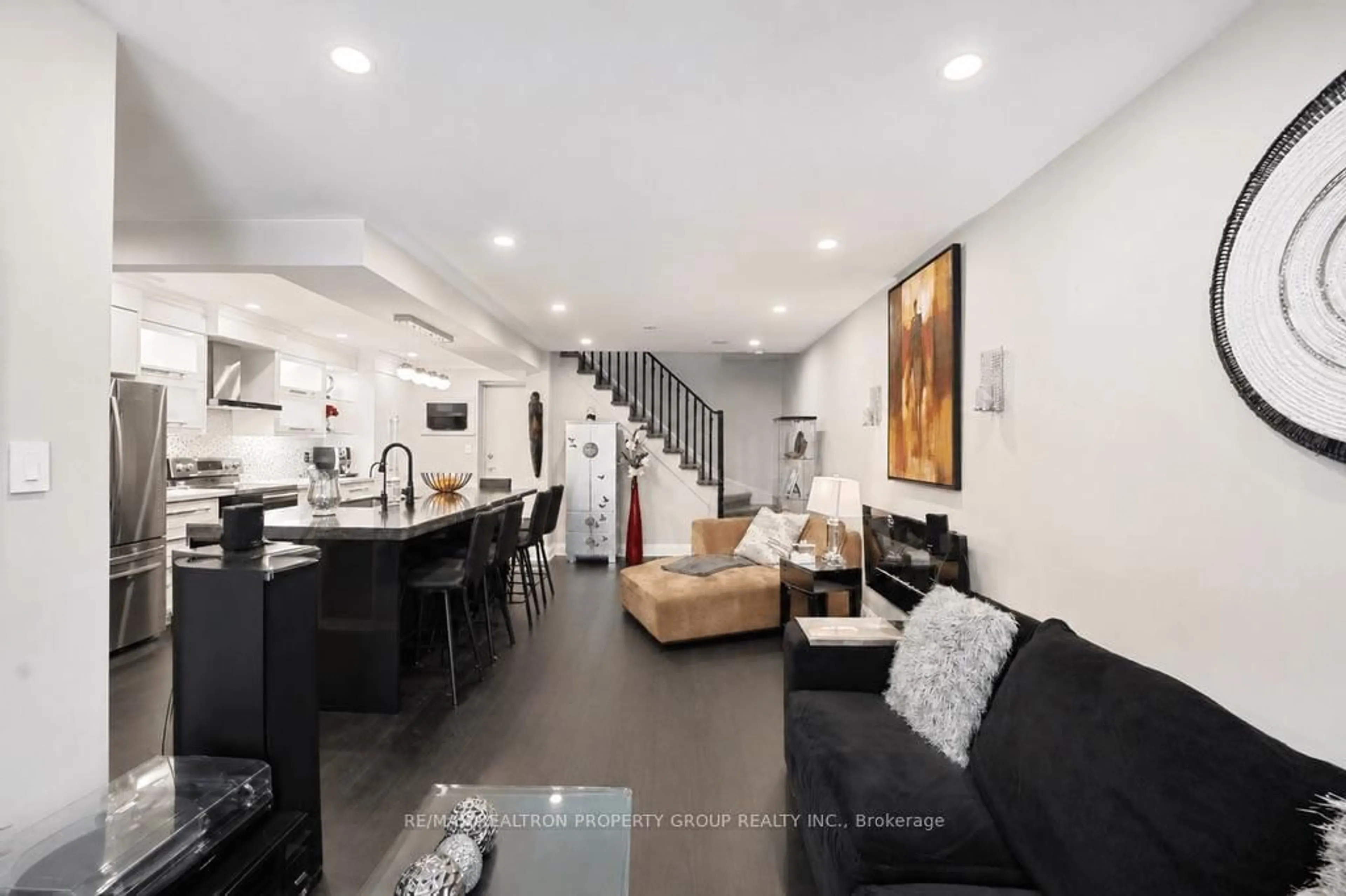 Unknown for 1400 The Esplanade #402, Pickering Ontario L1V 6V2
