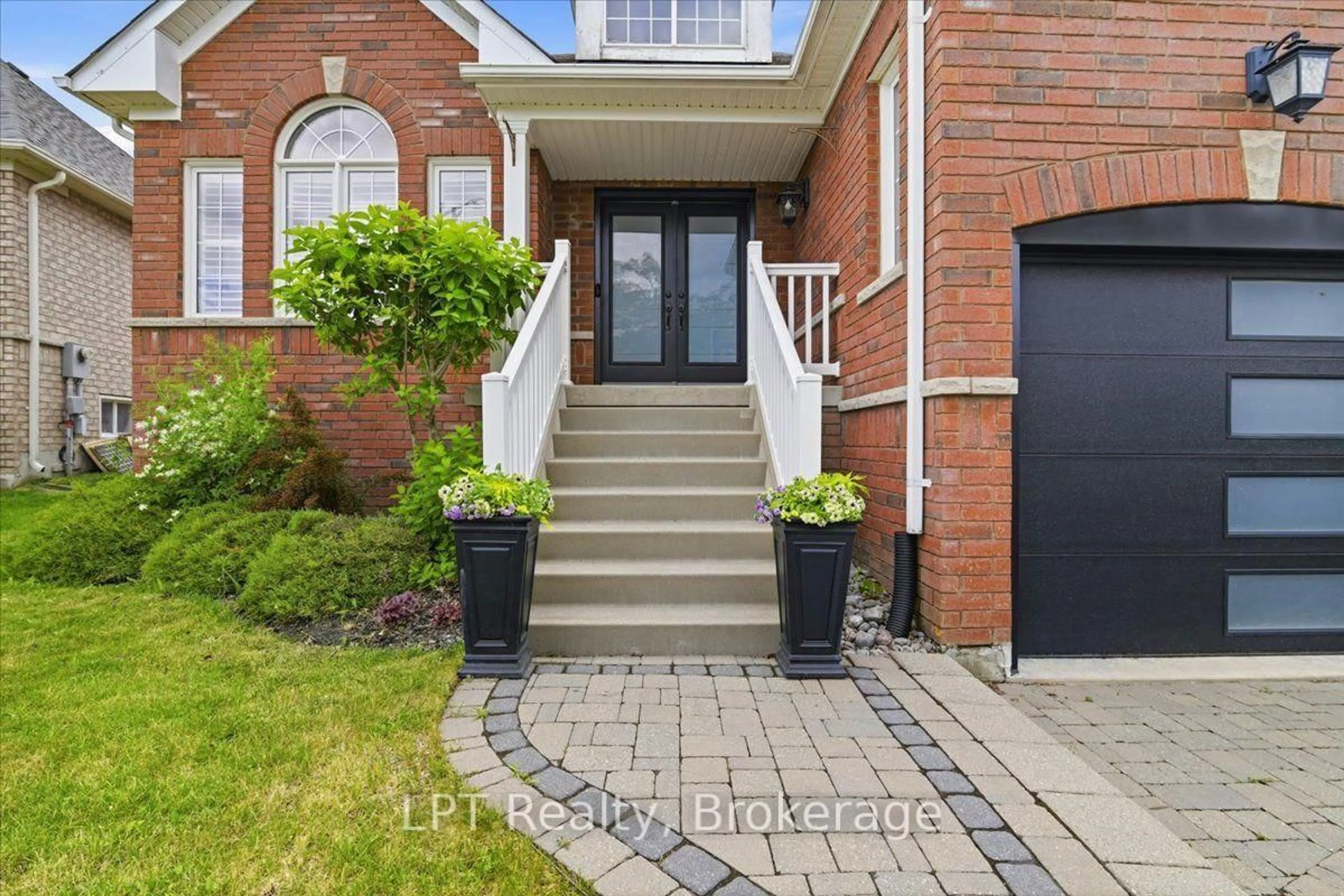 Unknown for 71 Laprade Sq, Clarington Ontario L1C 0C9