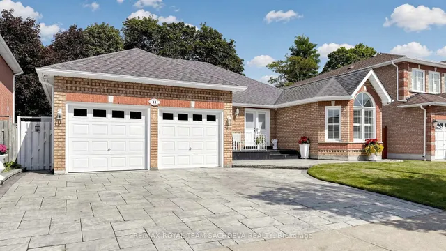 11 Devonridge Cres, Toronto 3