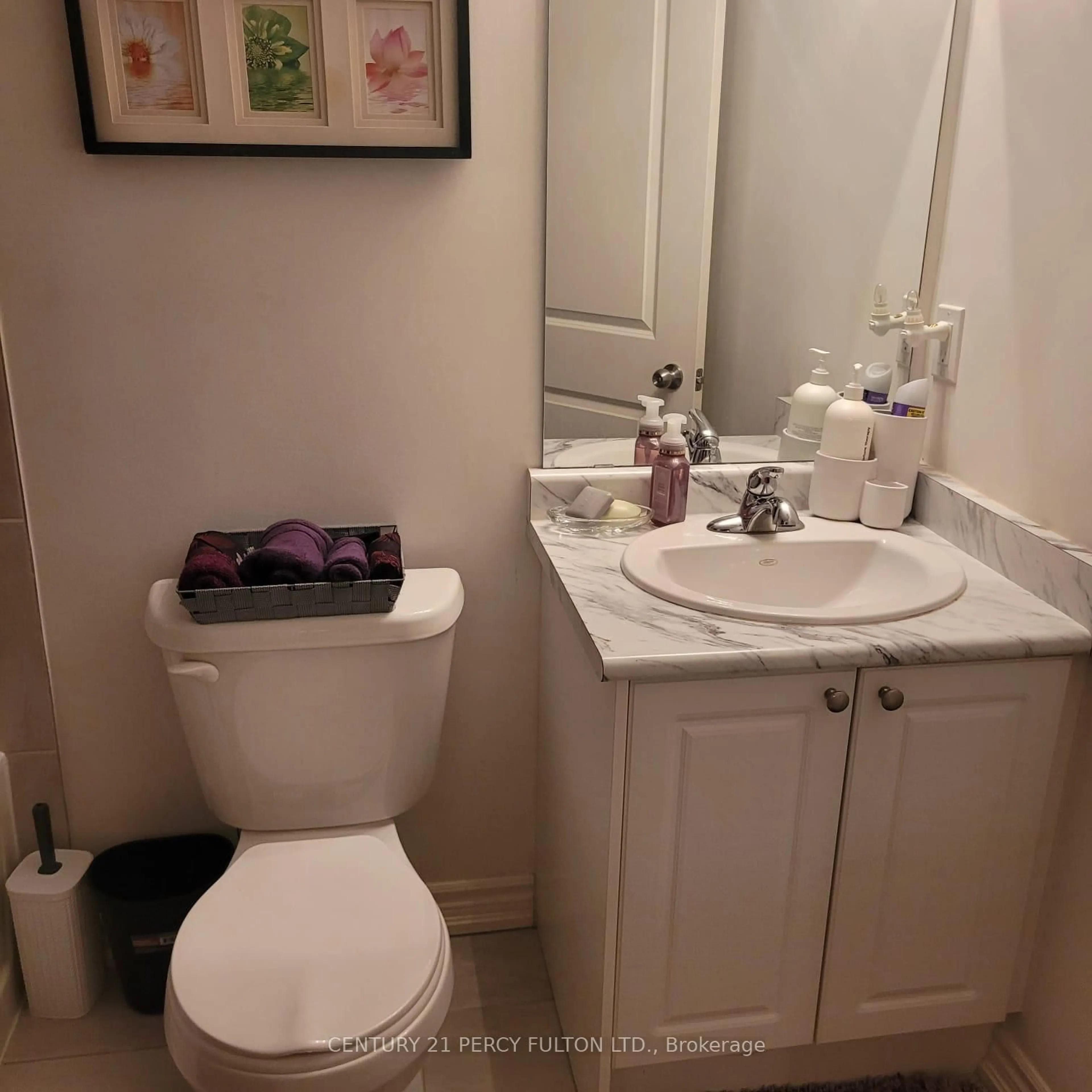 Standard bathroom, unknown for 1770 Rex Heath Dr, Pickering Ontario L1X 0E6