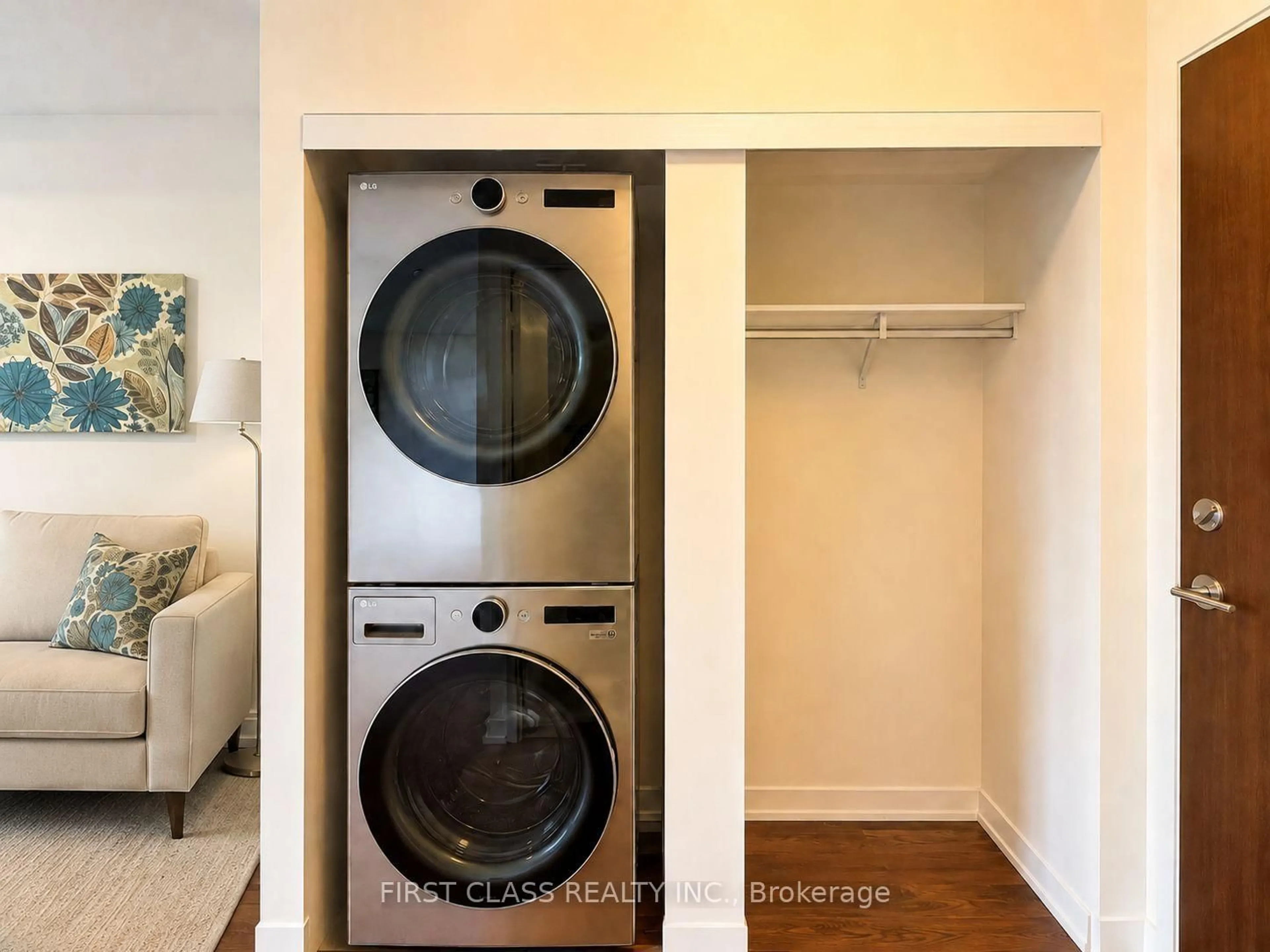 Laundry room for 181 Village Green Sq #1719, Toronto Ontario M1S 0K6