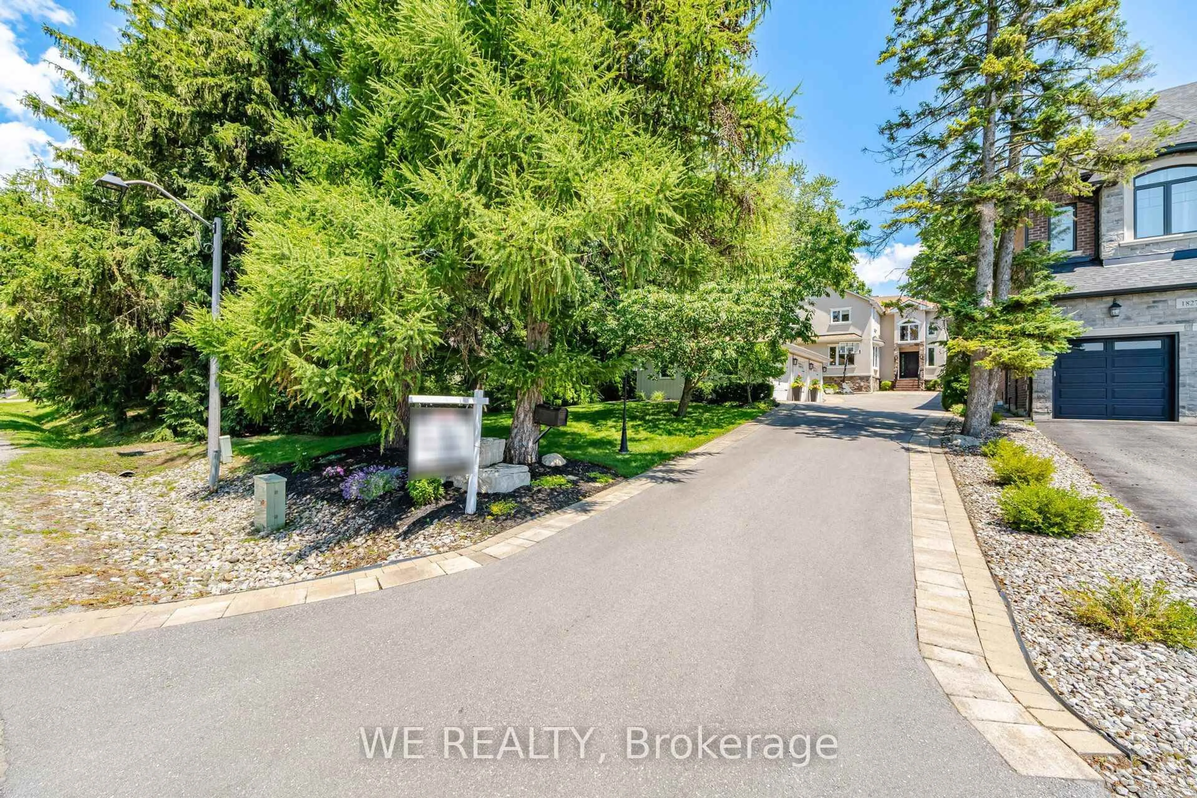 A pic from outside/outdoor area/front of a property/back of a property/a pic from drone, street for 1829 Appleview Rd, Pickering Ontario L1V 1T7