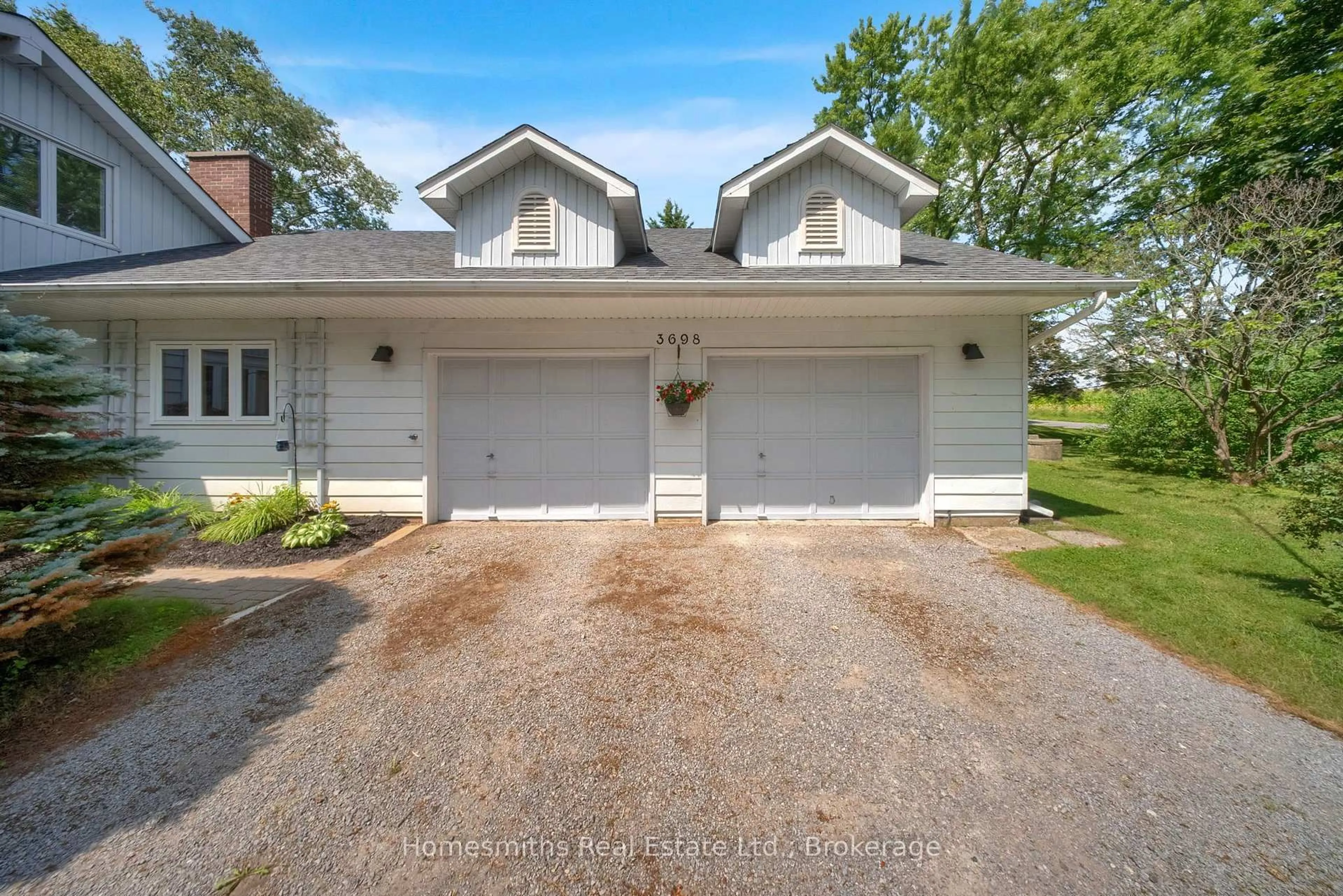 A pic from outside/outdoor area/front of a property/back of a property/a pic from drone, street for 3698 Concession 5 Rd, Clarington Ontario L0B 1M0