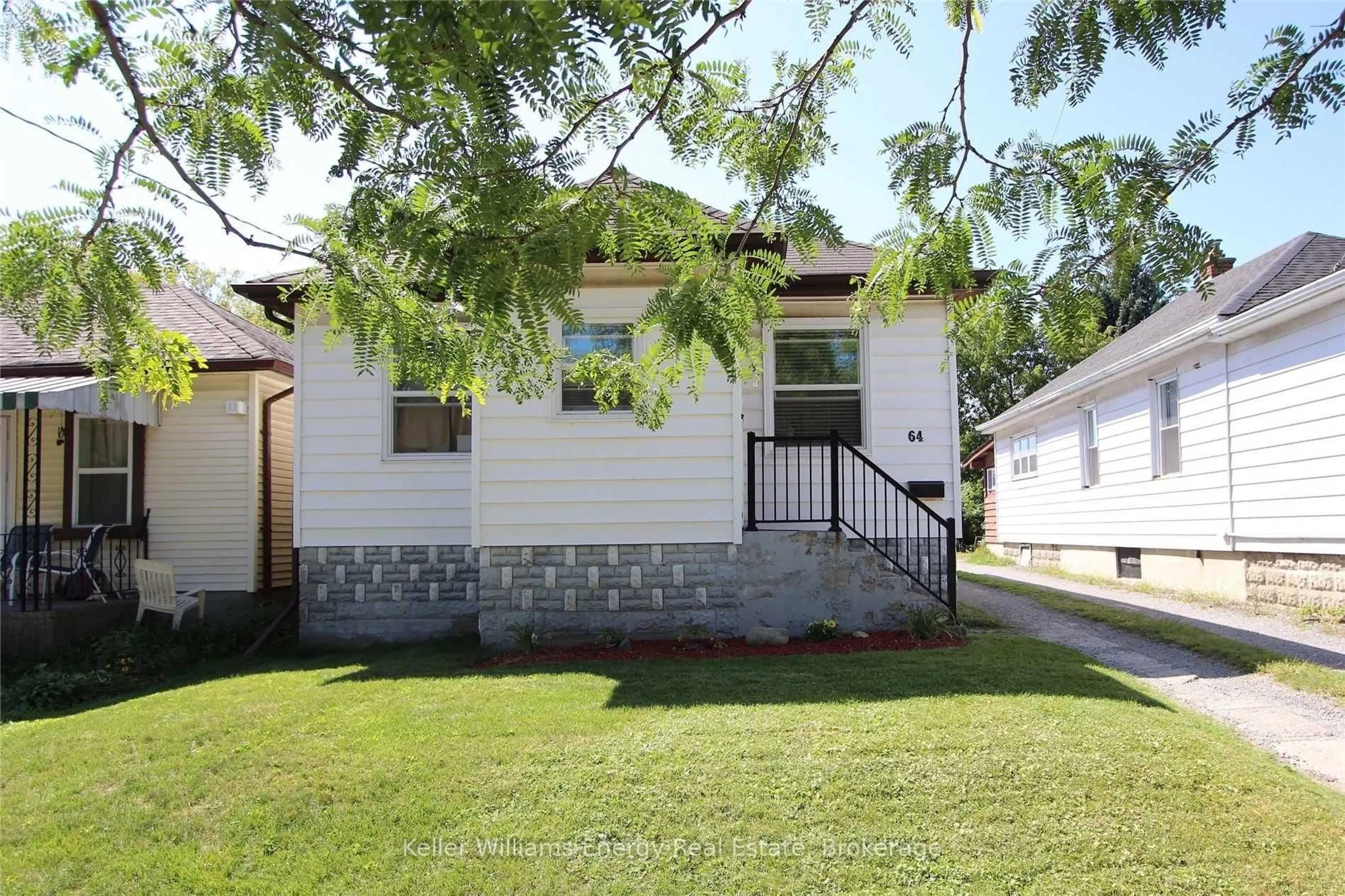 Unknown for 64 Grenfell St, Oshawa Ontario L1J 4W2