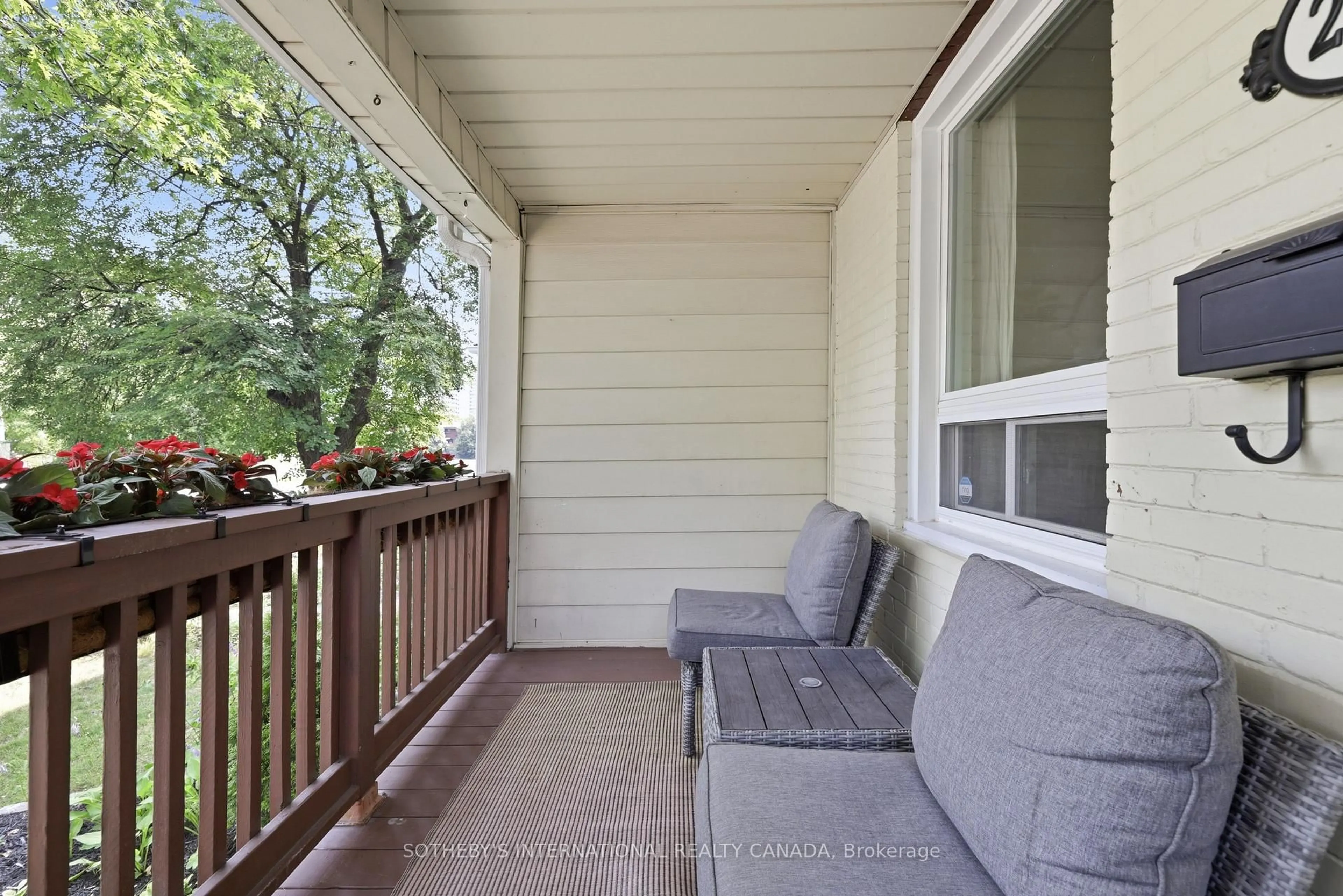 Patio, street for 213 Oakcrest Ave, Toronto Ontario M4C 1B8