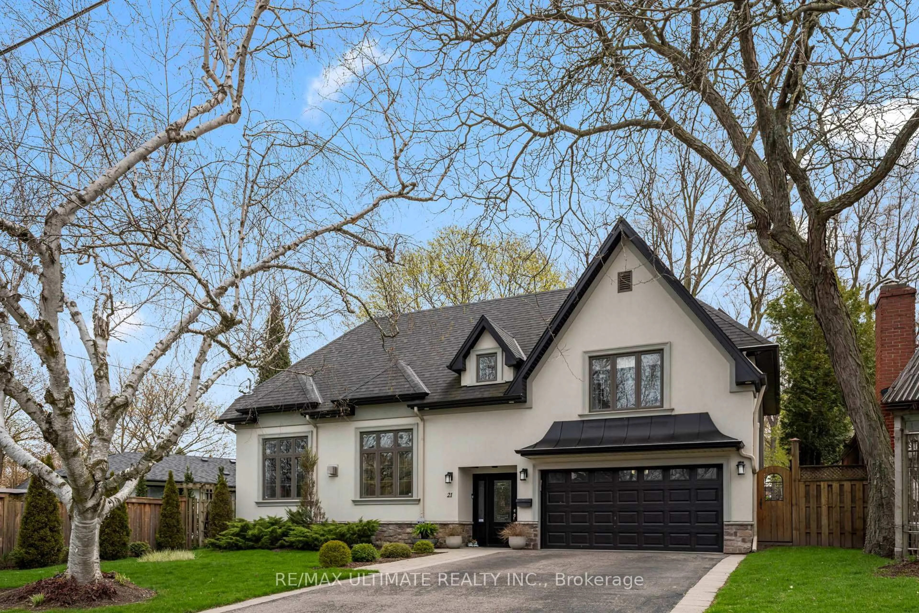 Home with brick exterior material, street for 21 Brinloor Blvd, Toronto Ontario M1M 1L3