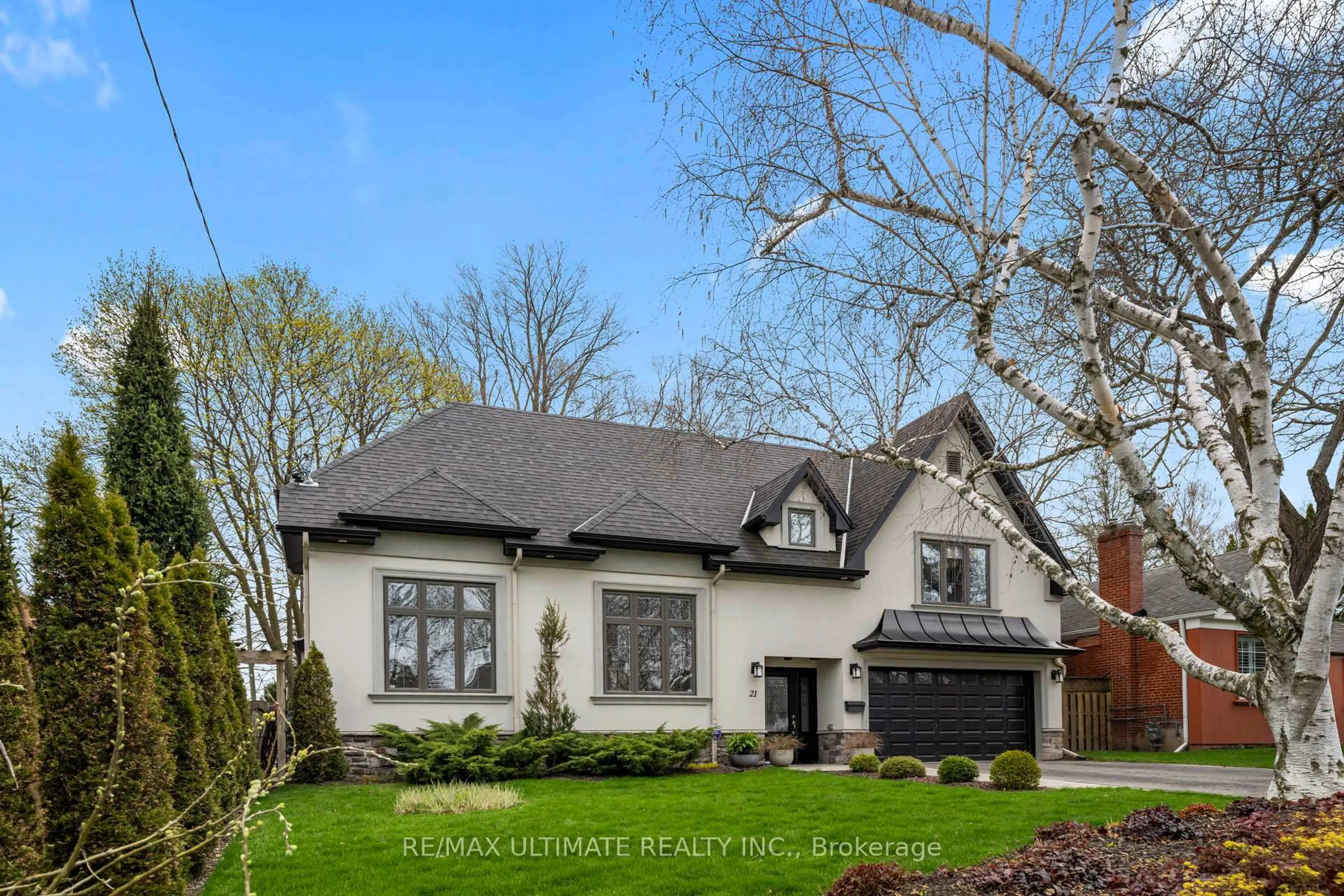 Home with brick exterior material, street for 21 Brinloor Blvd, Toronto Ontario M1M 1L3