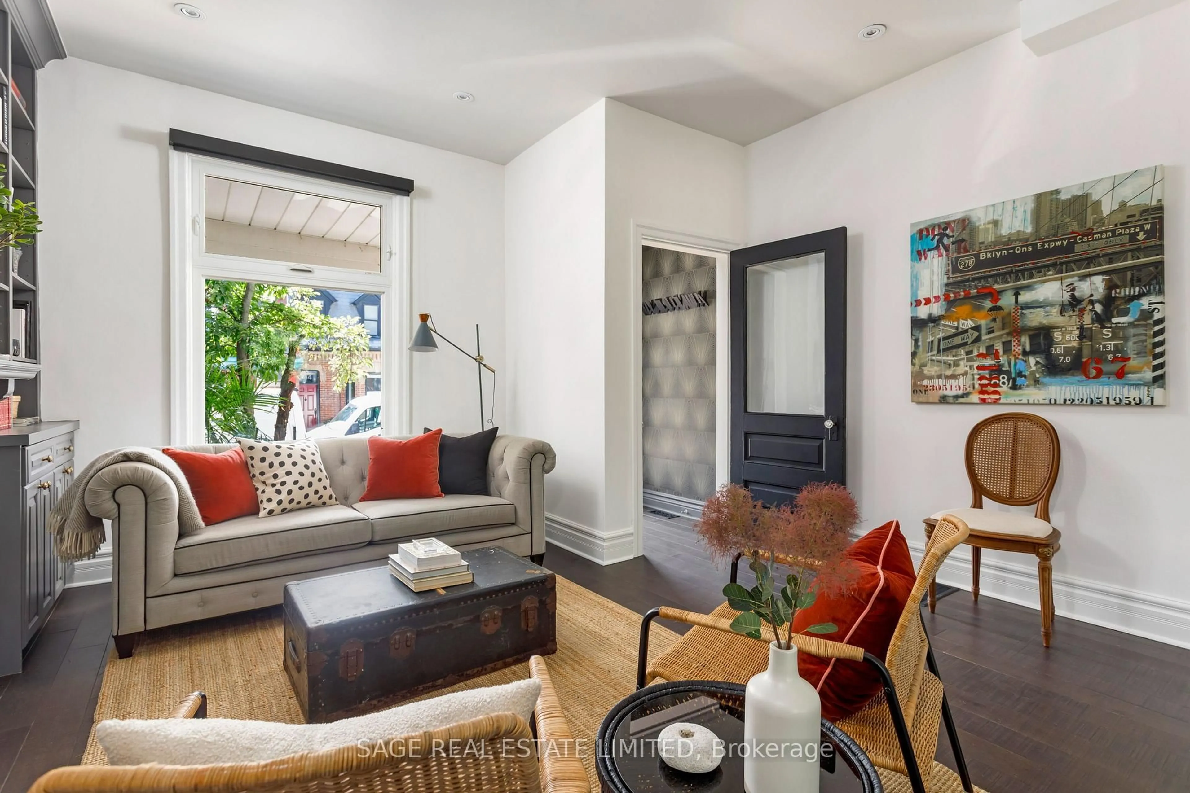 Living room with furniture, unknown for 195 Boulton Ave, Toronto Ontario M4M 2J8