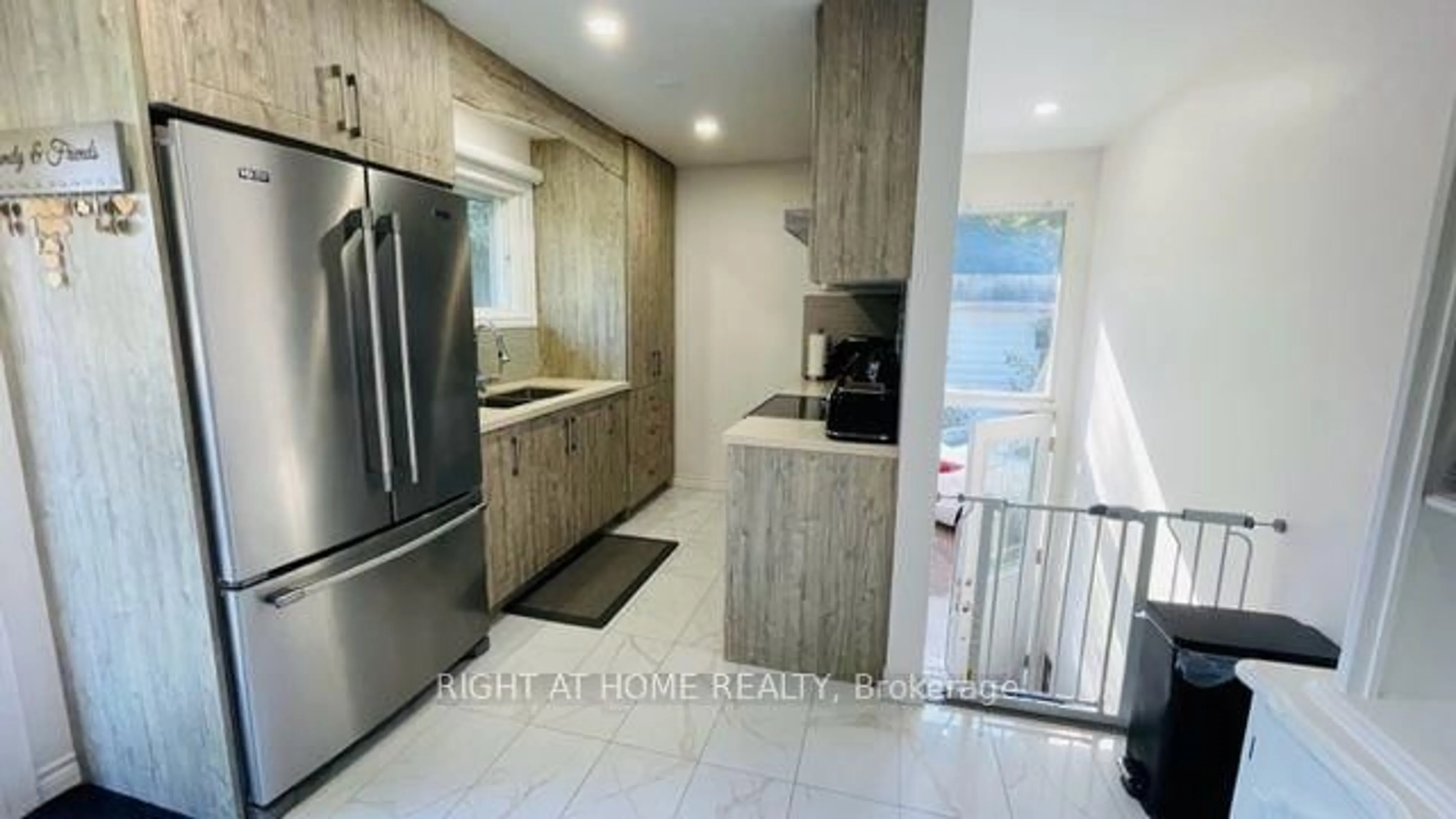 Unknown for 251 Mill St, Clarington Ontario L1B 1J3
