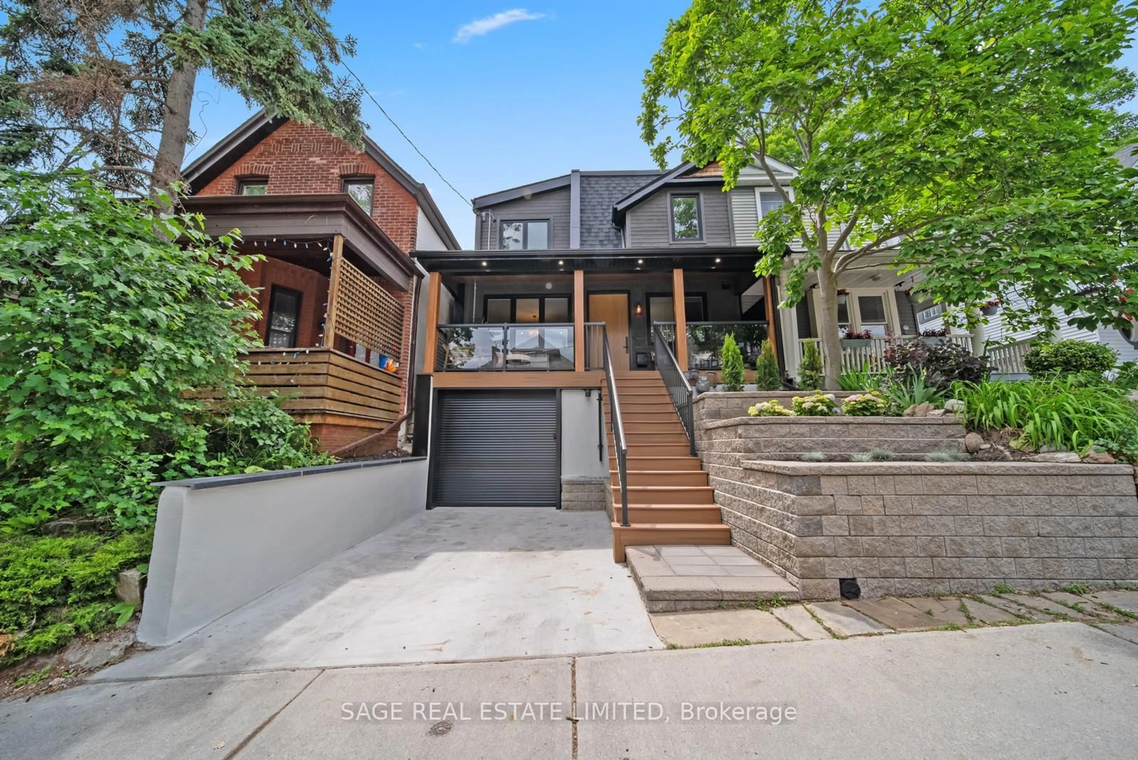 Home with brick exterior material, street for 116 Lee Ave, Toronto Ontario M4E 2P3