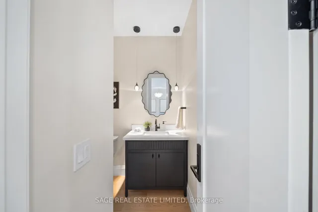 116 Lee Ave, Toronto 5