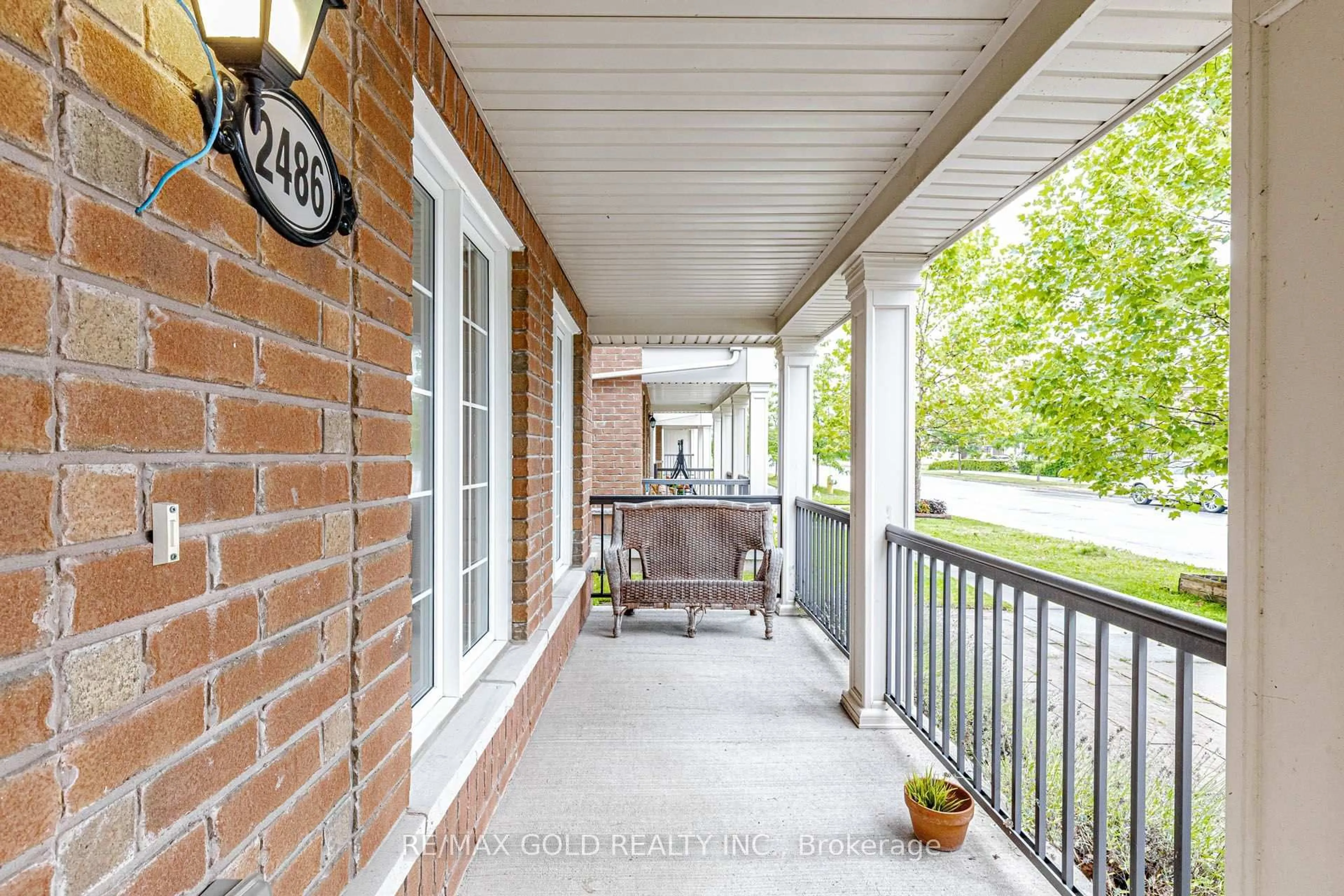 Patio, street for 2486 William Jackson Dr, Pickering Ontario L1V 2P9