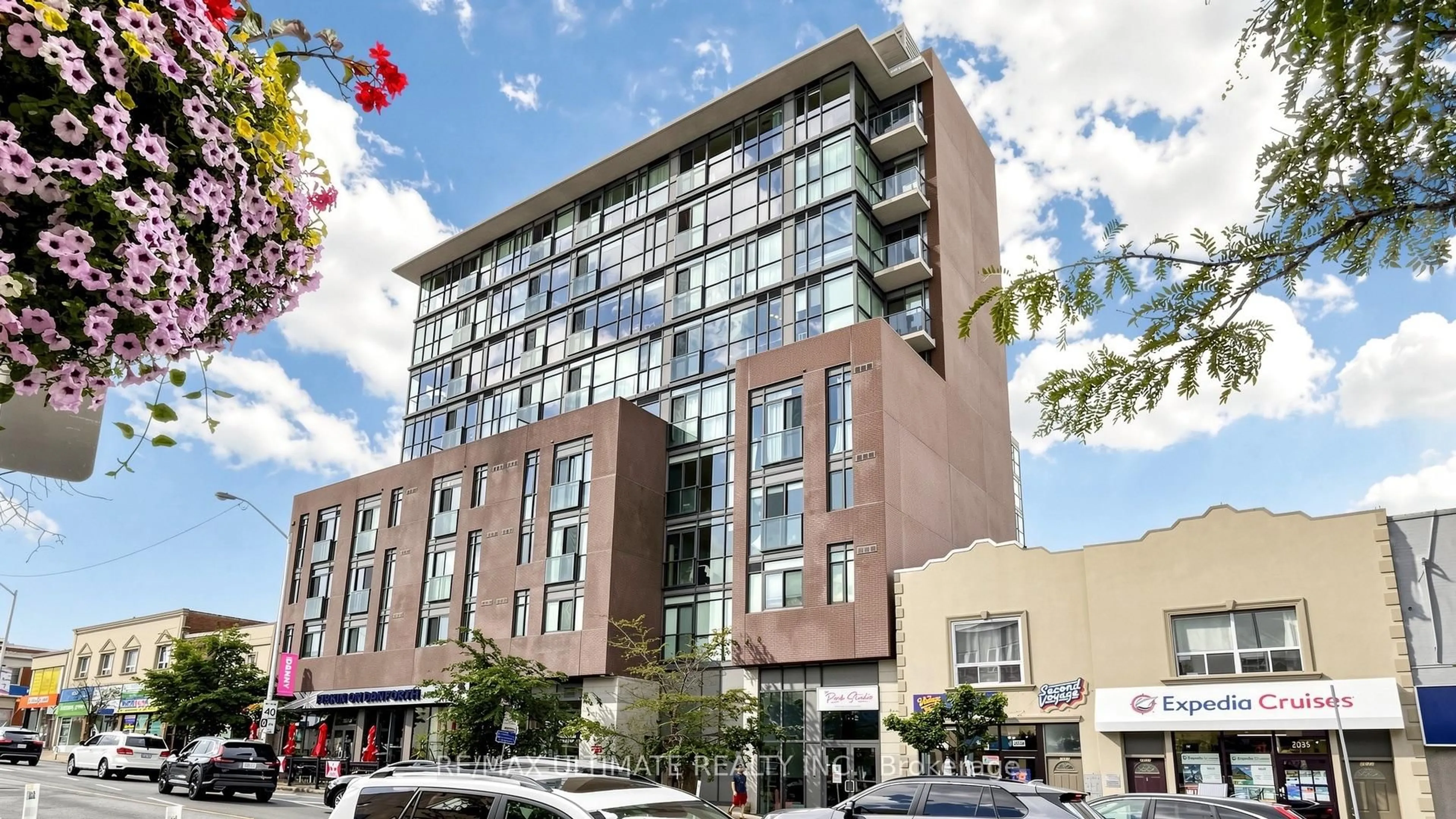 Unknown for 2055 Danforth Ave #404, Toronto Ontario M4C 1J8