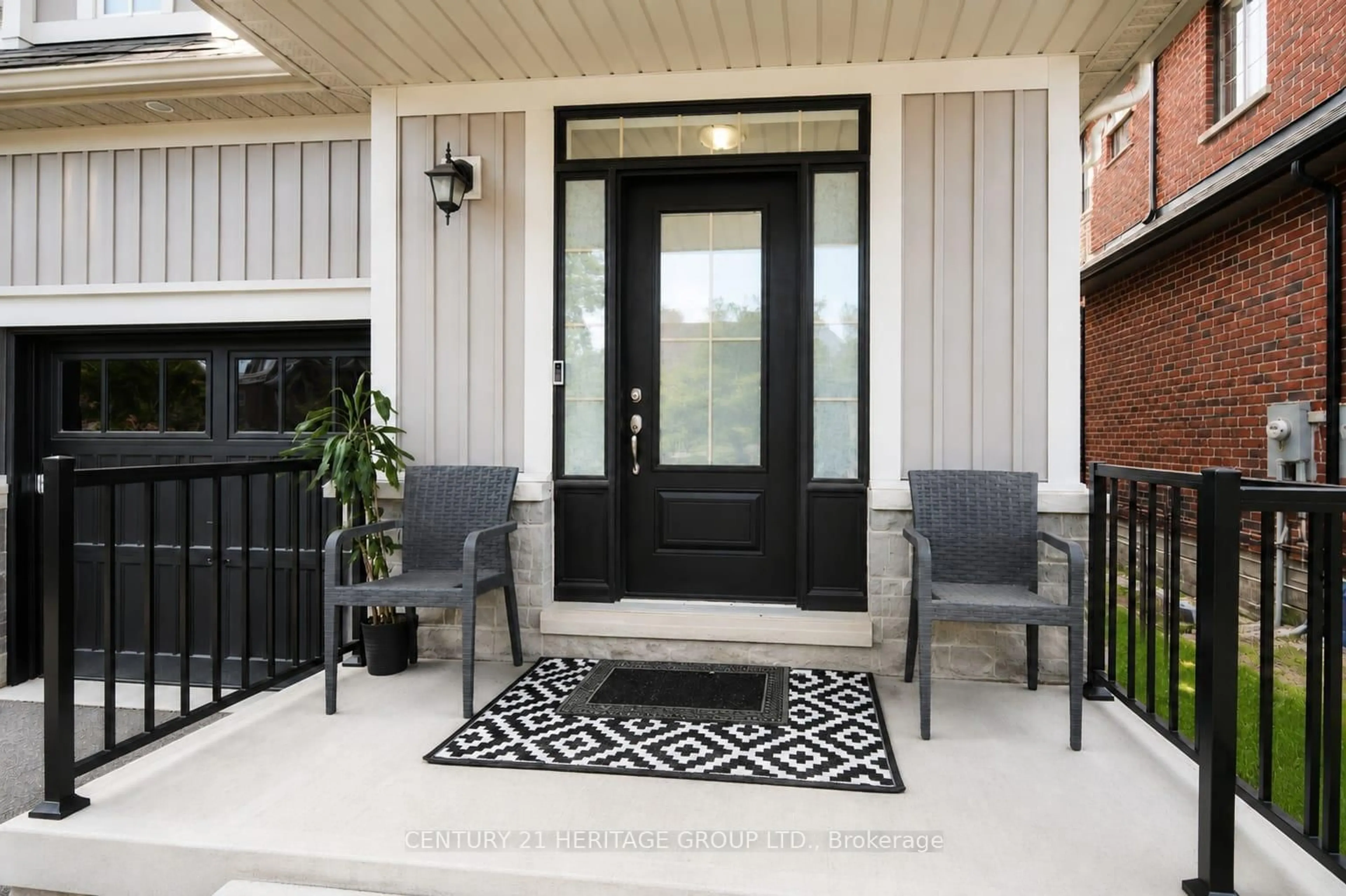 Indoor entryway for 23 Crombie St, Clarington Ontario L1C 4A1