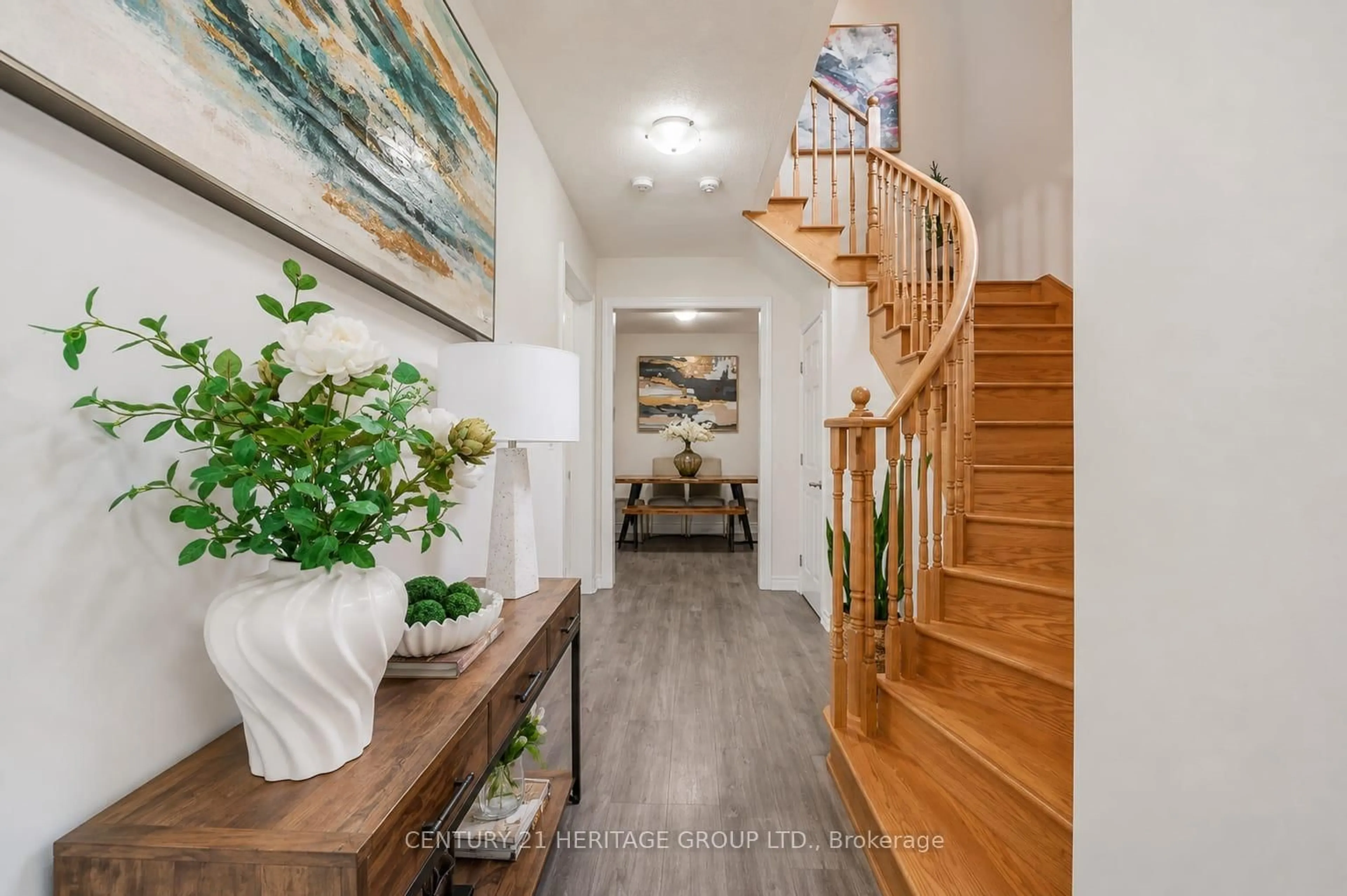 Indoor entryway for 23 Crombie St, Clarington Ontario L1C 4A1