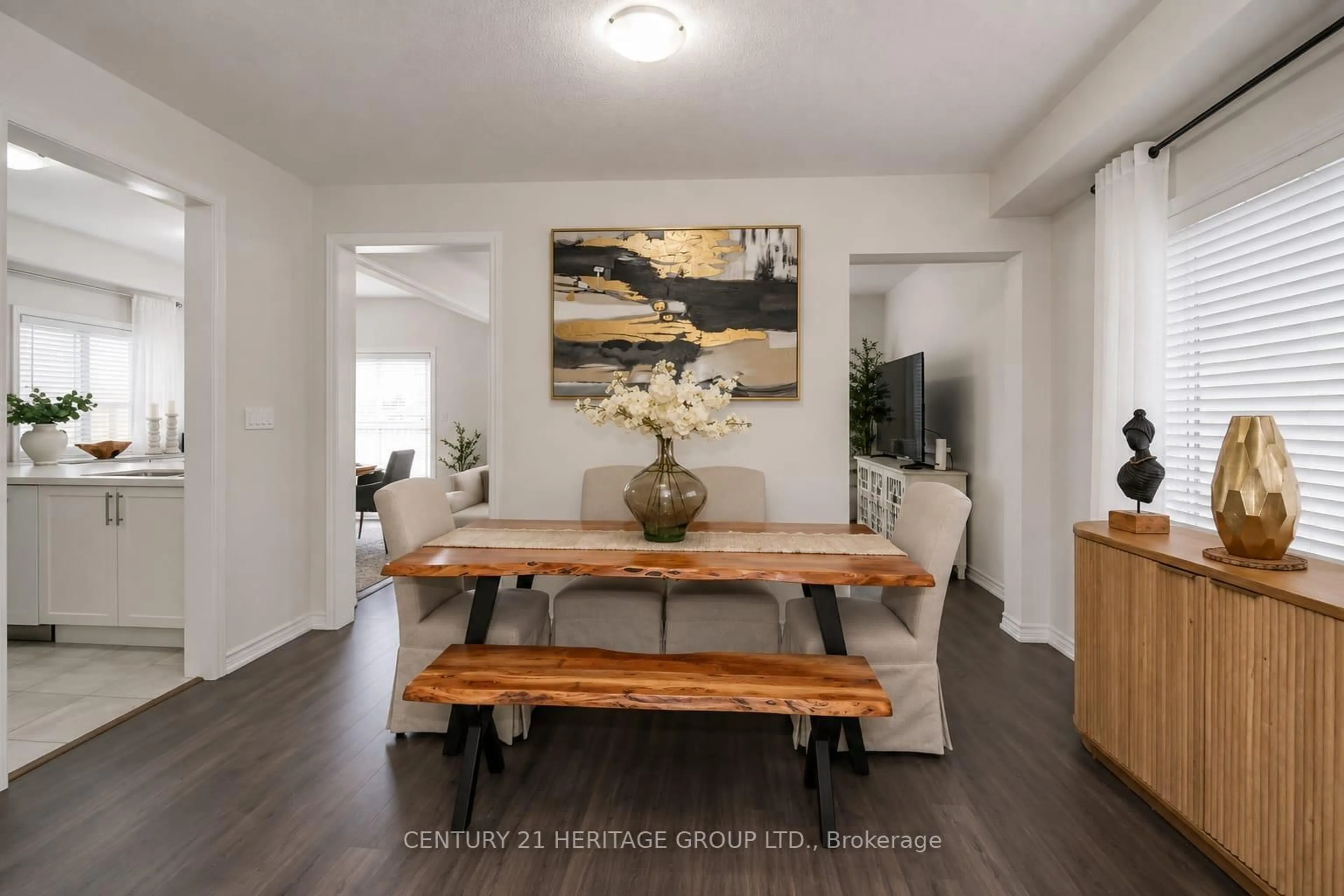Dining room, wood/laminate floor for 23 Crombie St, Clarington Ontario L1C 4A1