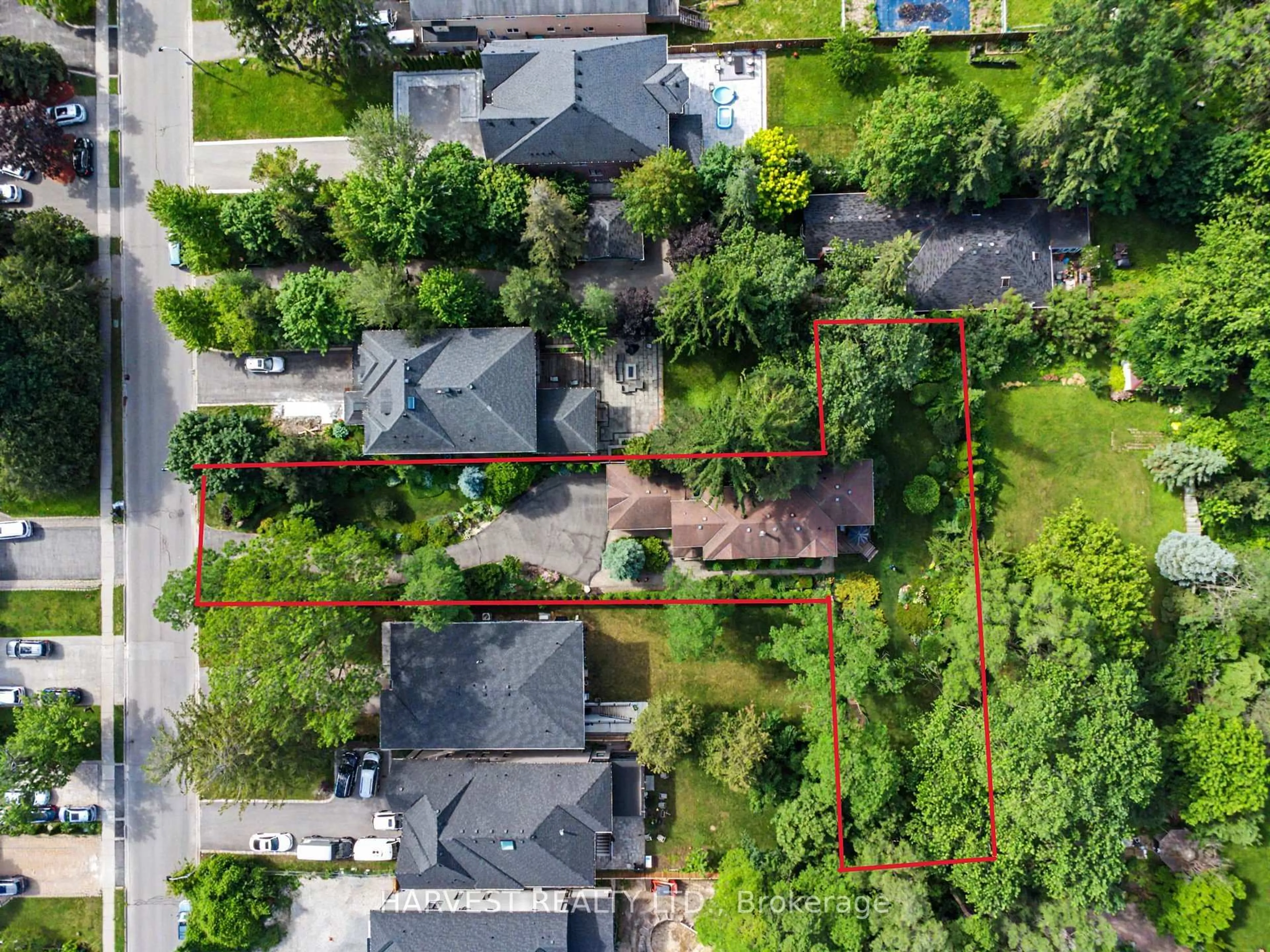A pic from outside/outdoor area/front of a property/back of a property/a pic from drone, street for 1488 Rosebank Rd, Pickering Ontario L1V 1P4