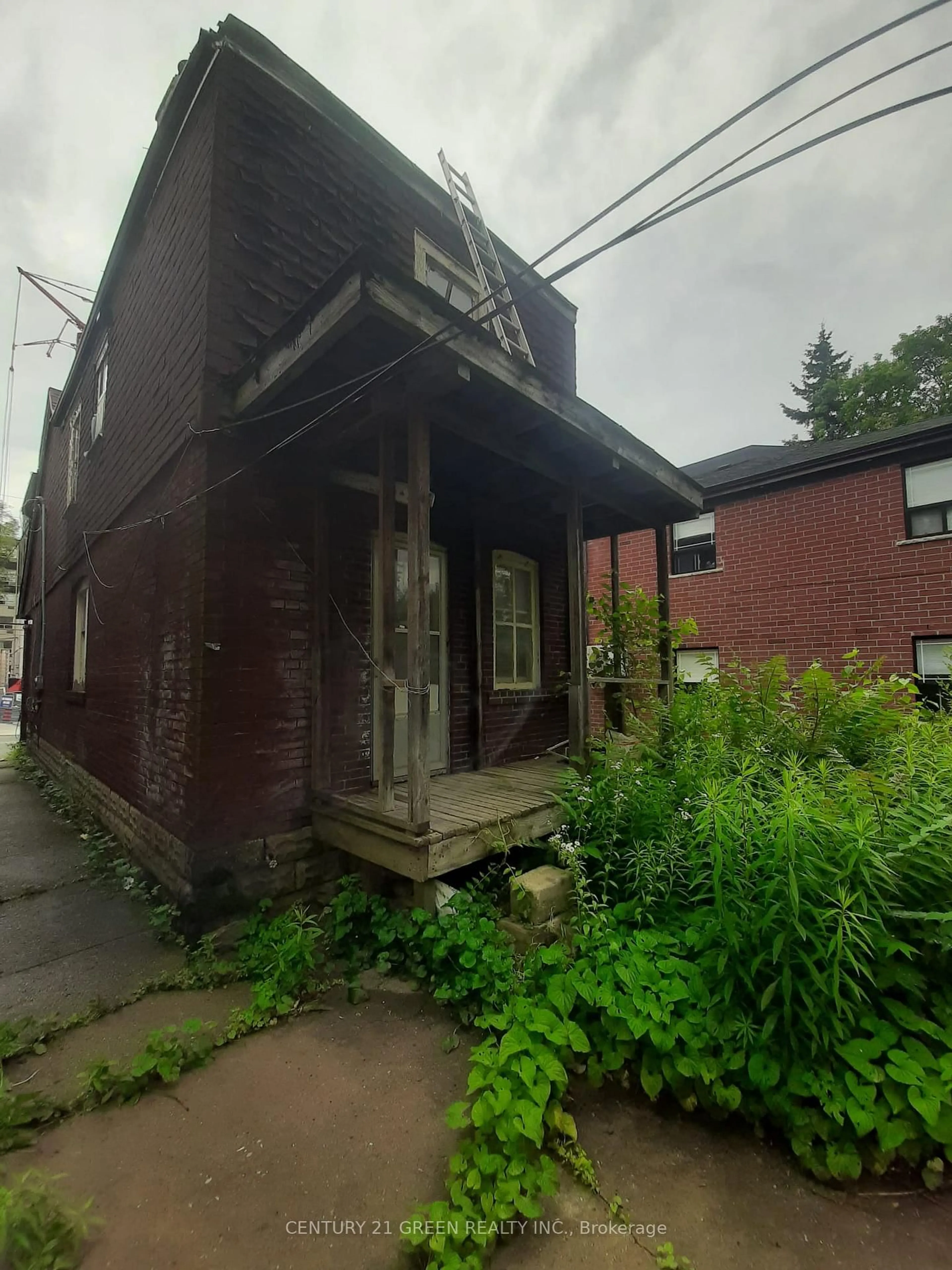 Unknown for 384 Coxwell Ave, Toronto Ontario M4L 3B7