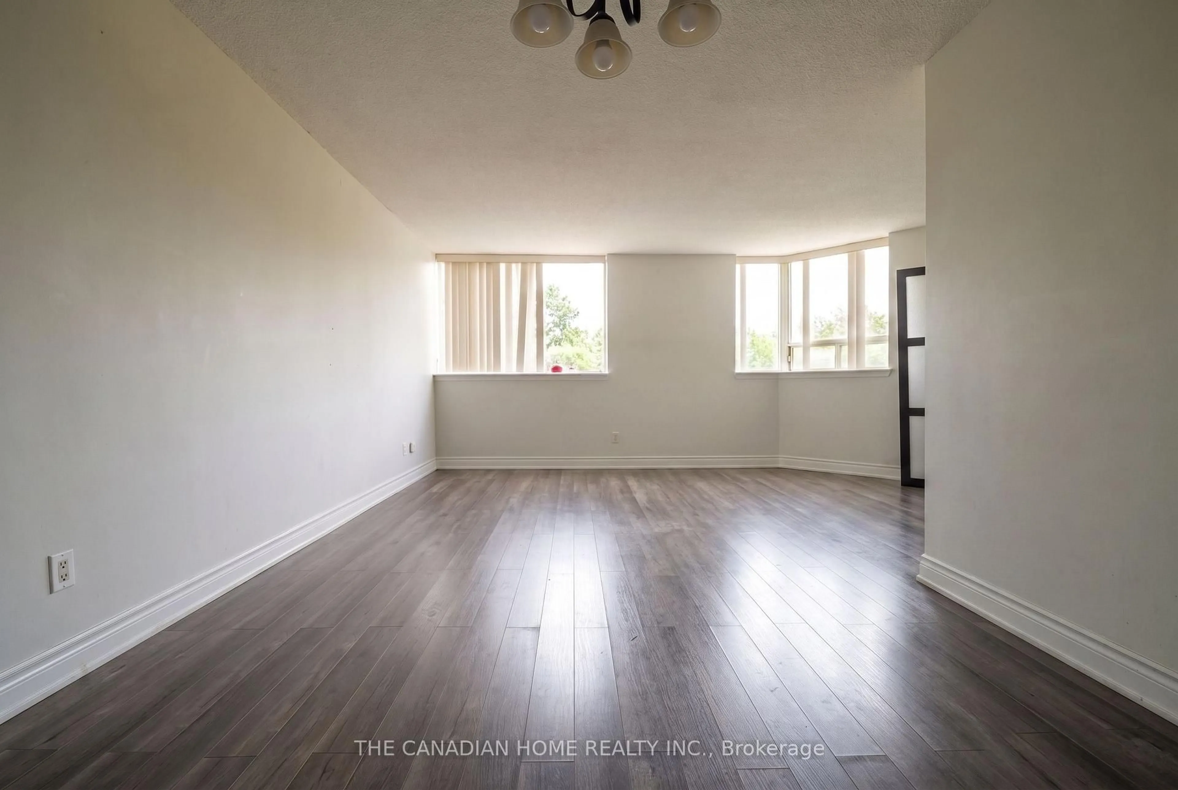 A pic of a room for 2466 Eglinton Ave #214, Toronto Ontario M1K 5J8