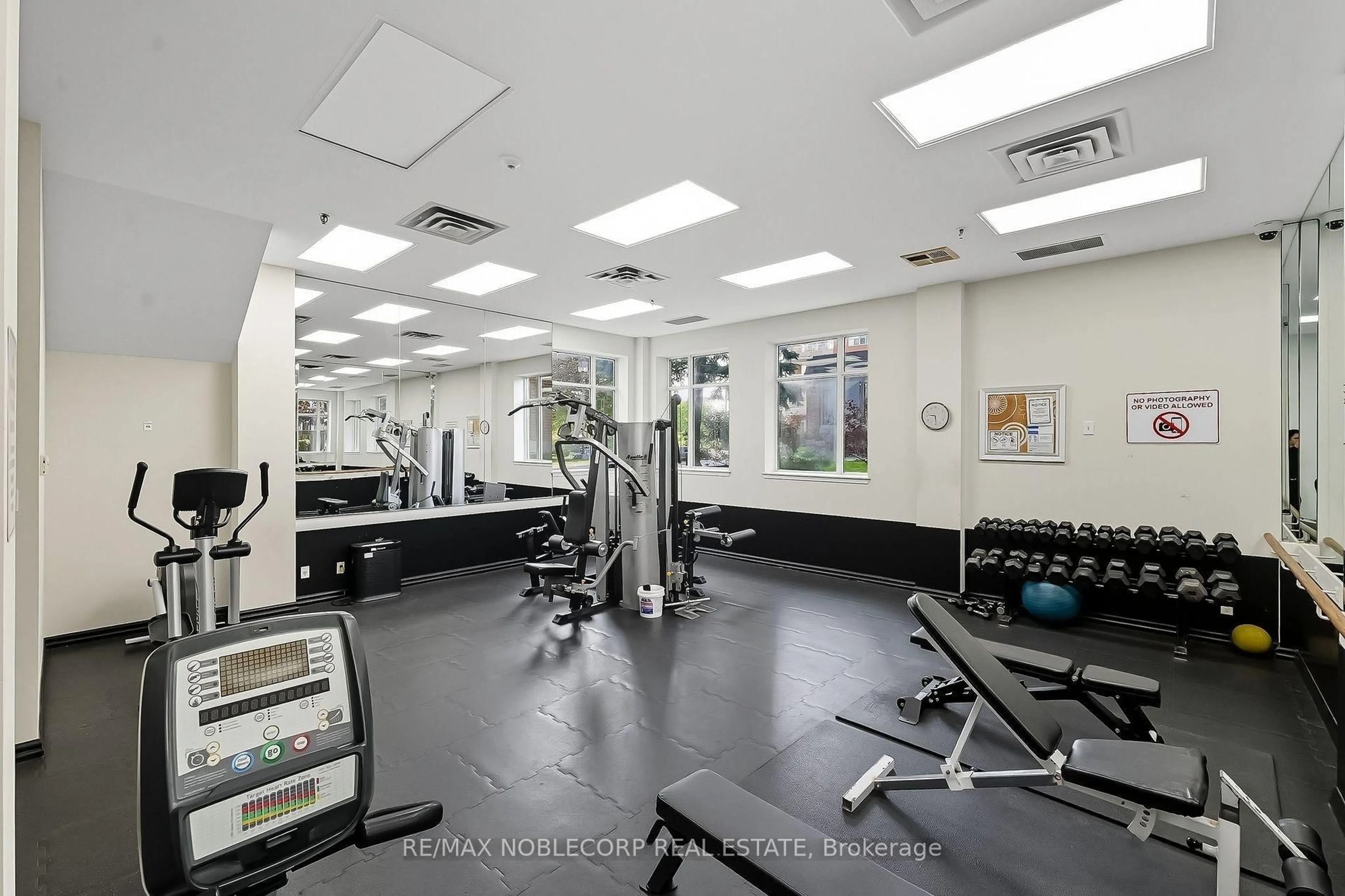 Gym or fitness room for 400 Mclevin Ave #1603, Toronto Ontario M1B 5J4