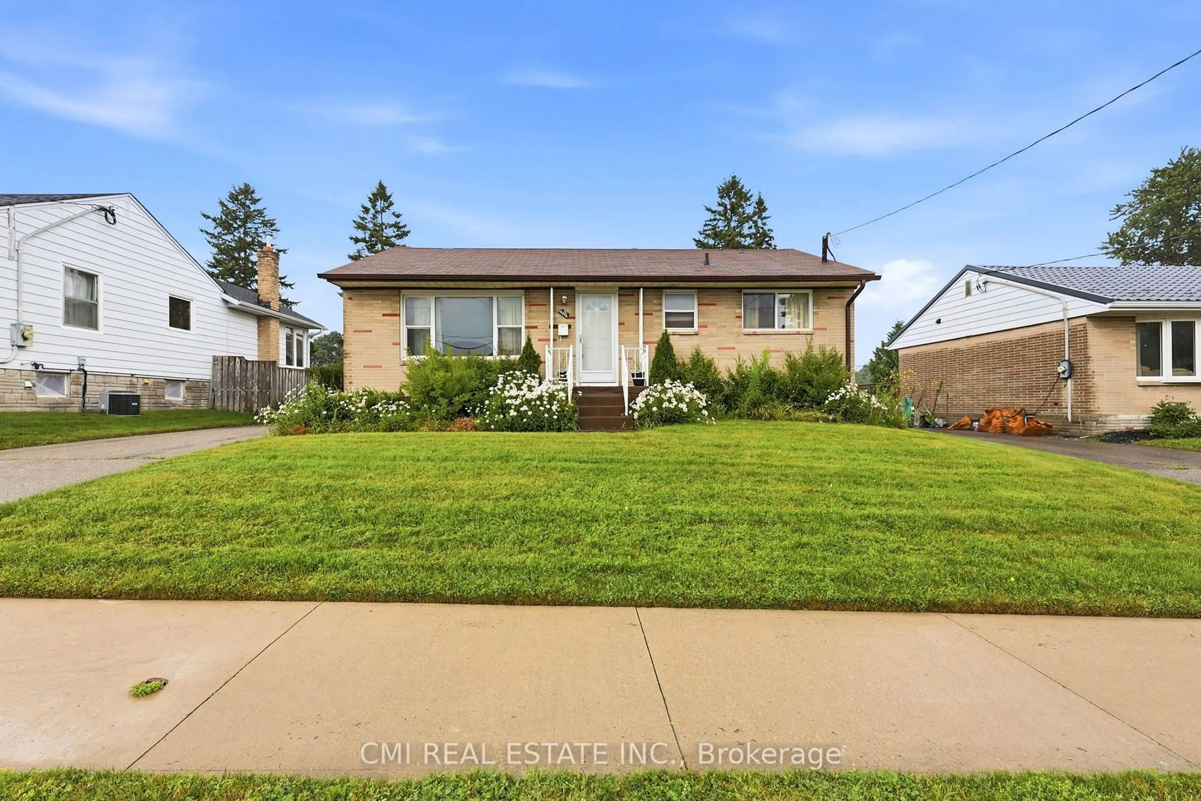 Unknown for 494 Annapolis Ave, Oshawa Ontario L1J 2Y7