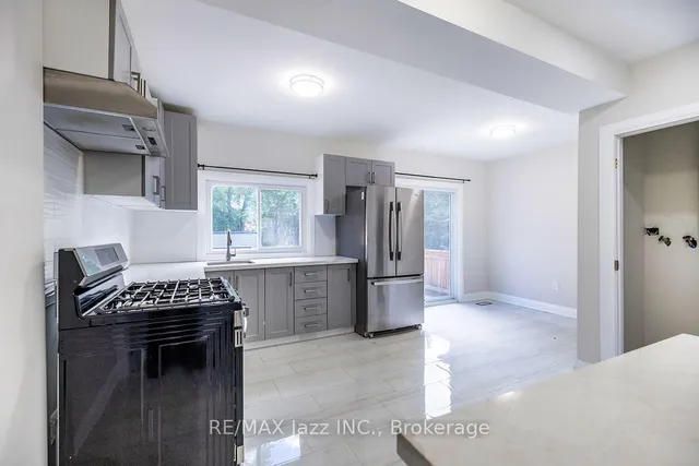 37 Lincoln St, Ajax 5