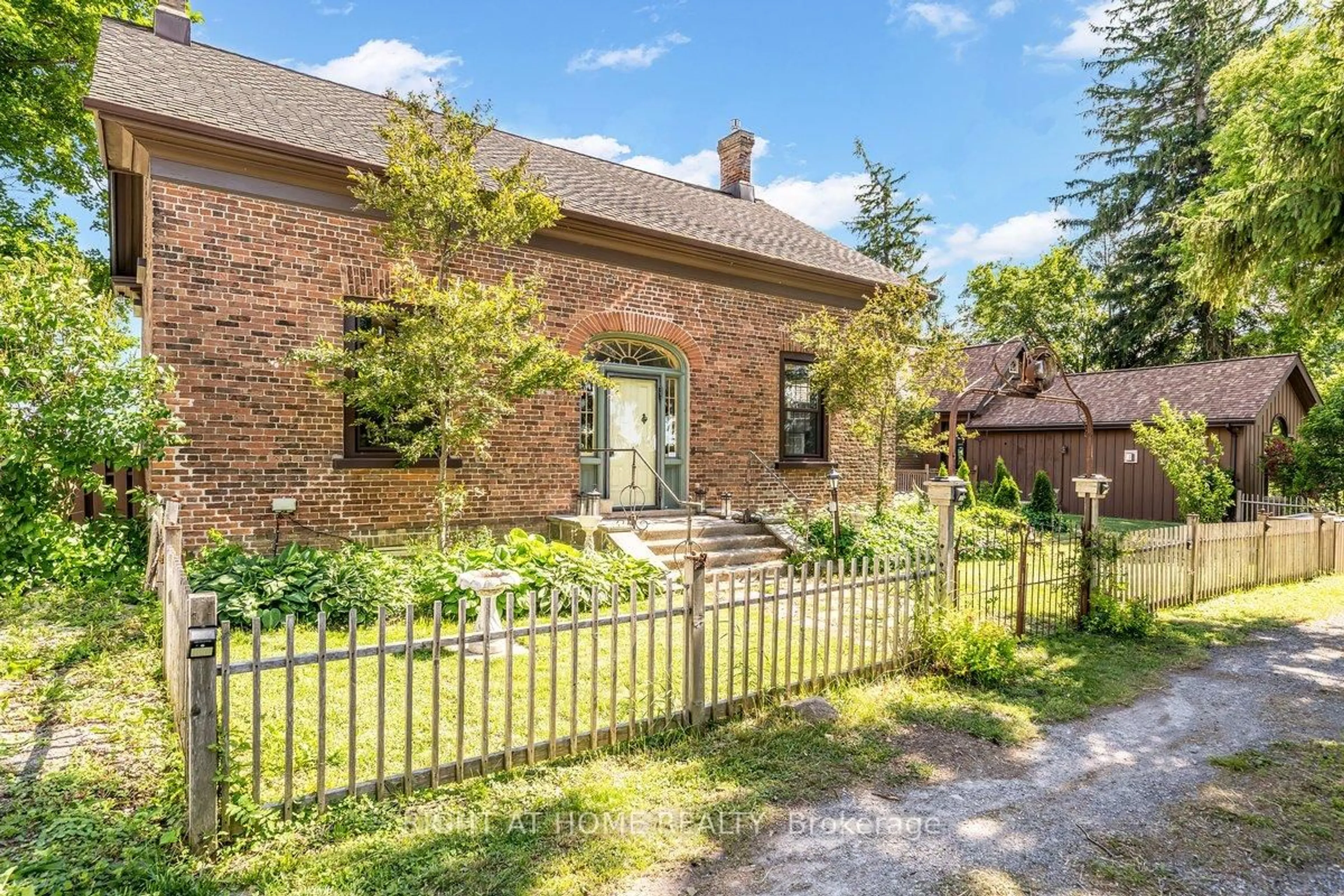 Home with brick exterior material, street for 1320 King St, Scugog Ontario L9L 1B5