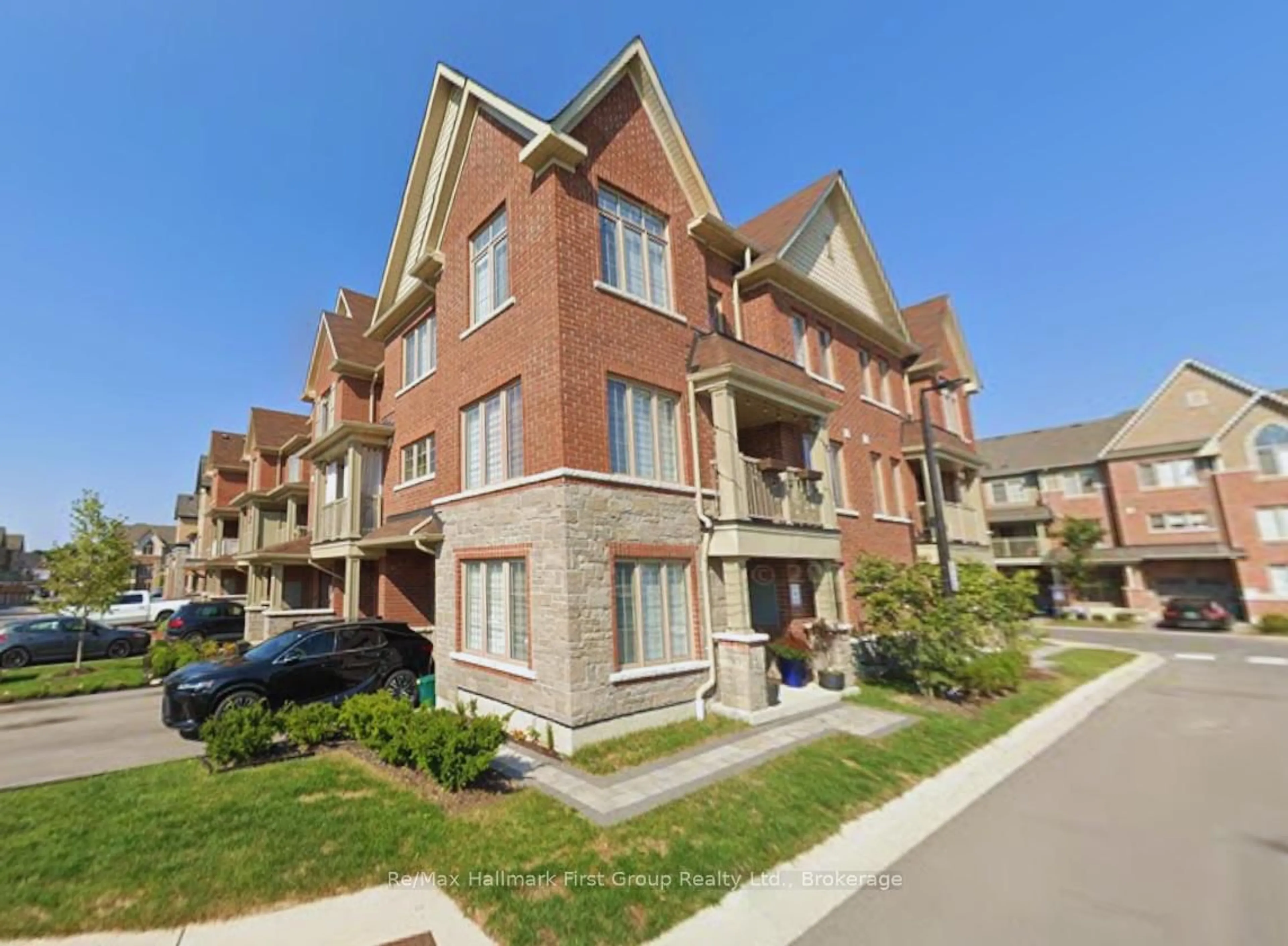 Home with brick exterior material, street for 40 Porcelain Way, Whitby Ontario L1R 0R6