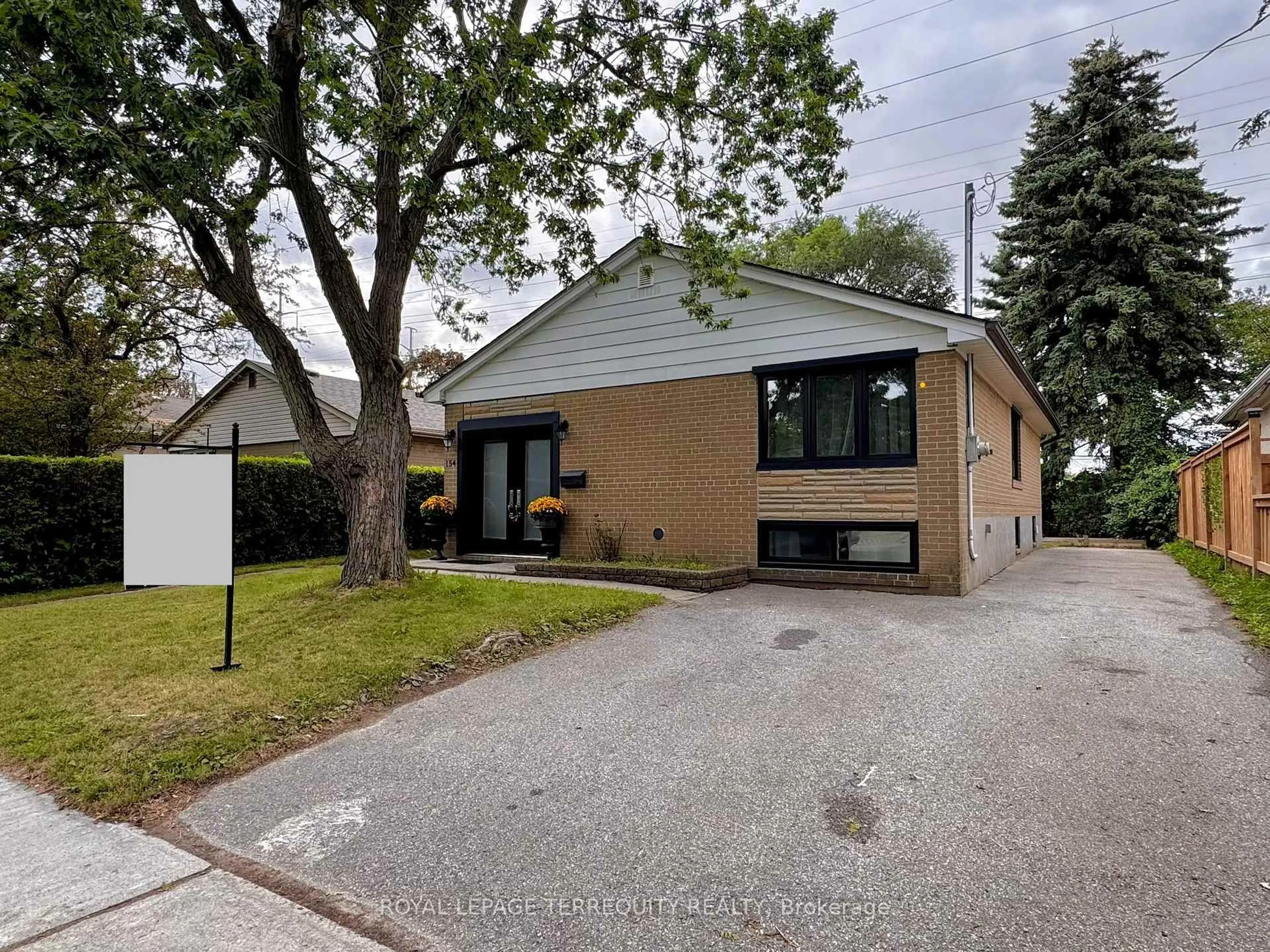 Home with brick exterior material, street for 154 Sedgemount Dr, Toronto Ontario M1H 1Y2