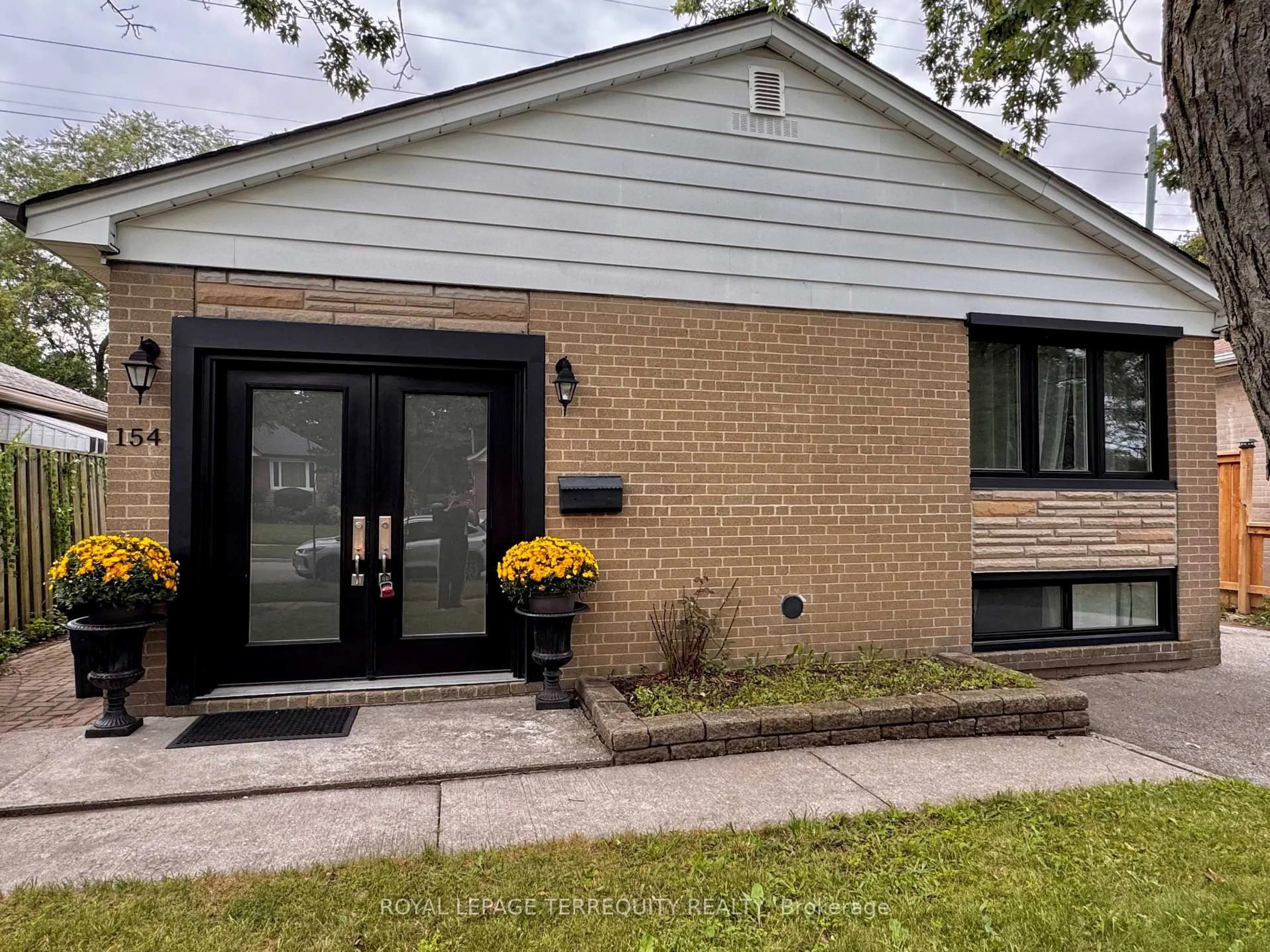 Home with brick exterior material, street for 154 Sedgemount Dr, Toronto Ontario M1H 1Y2