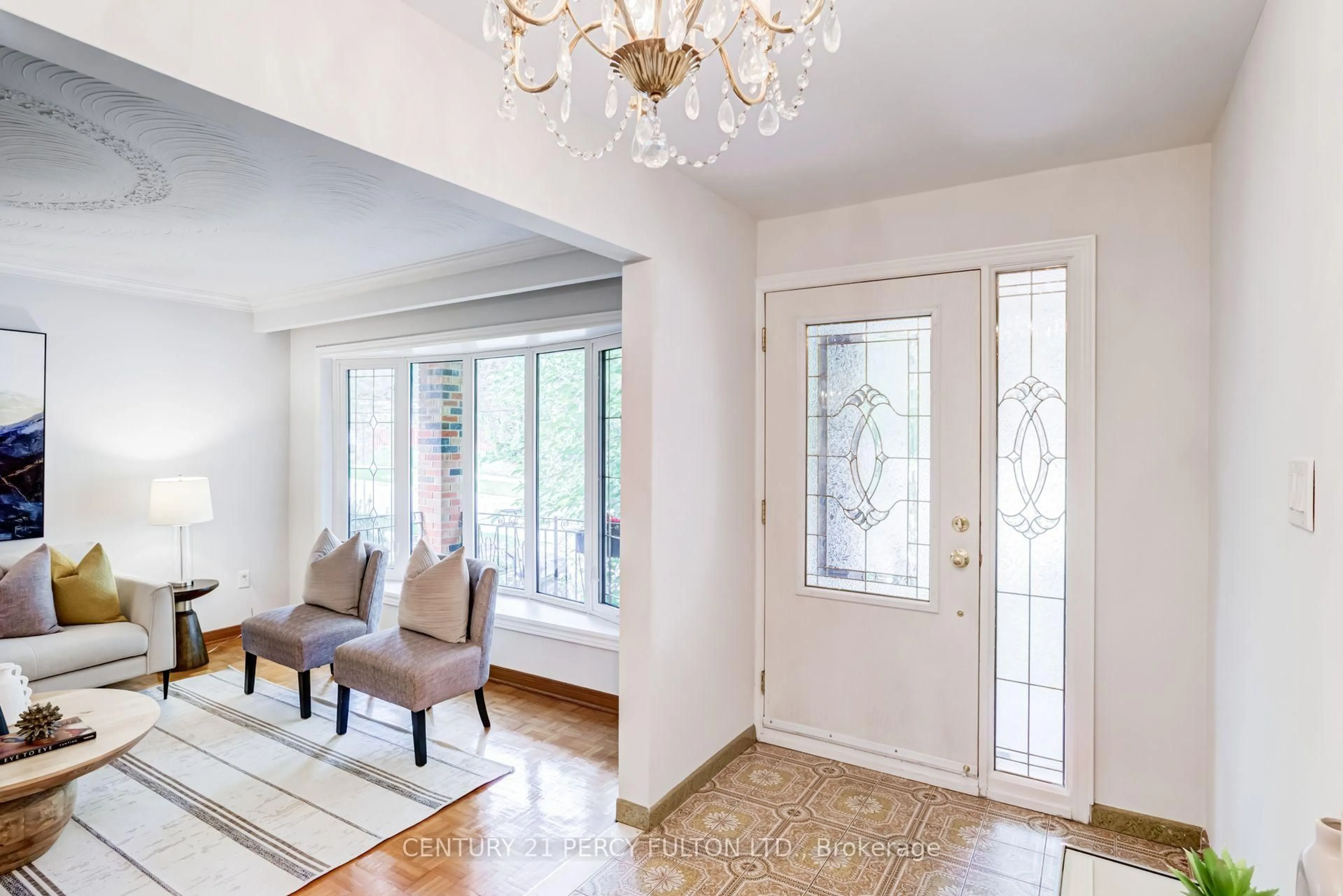 Indoor entryway for 46 Cedar Dr, Toronto Ontario M1J 3E8