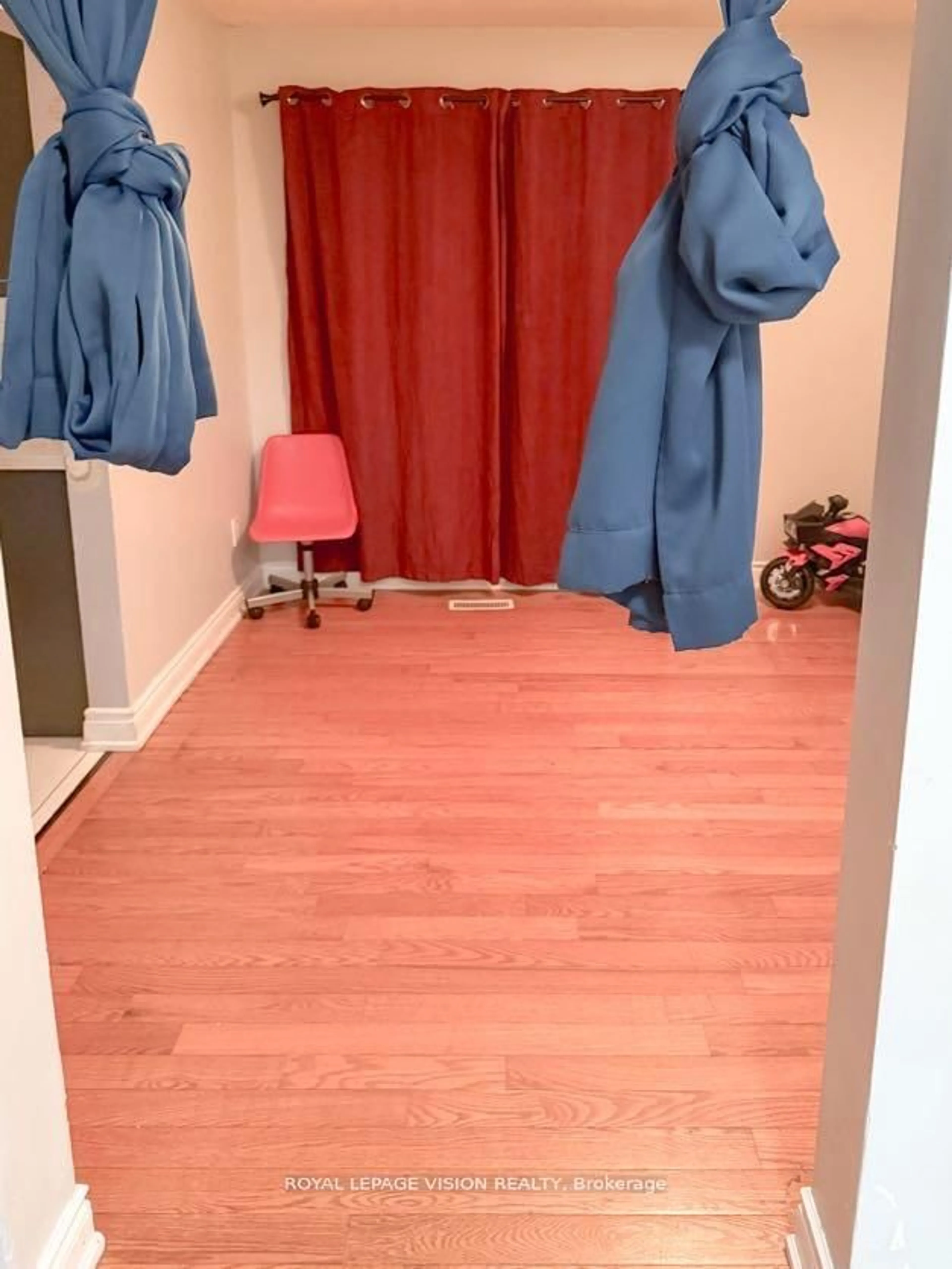 A pic of a room for 1678 Dellbook Ave, Pickering Ontario L1X 2B1