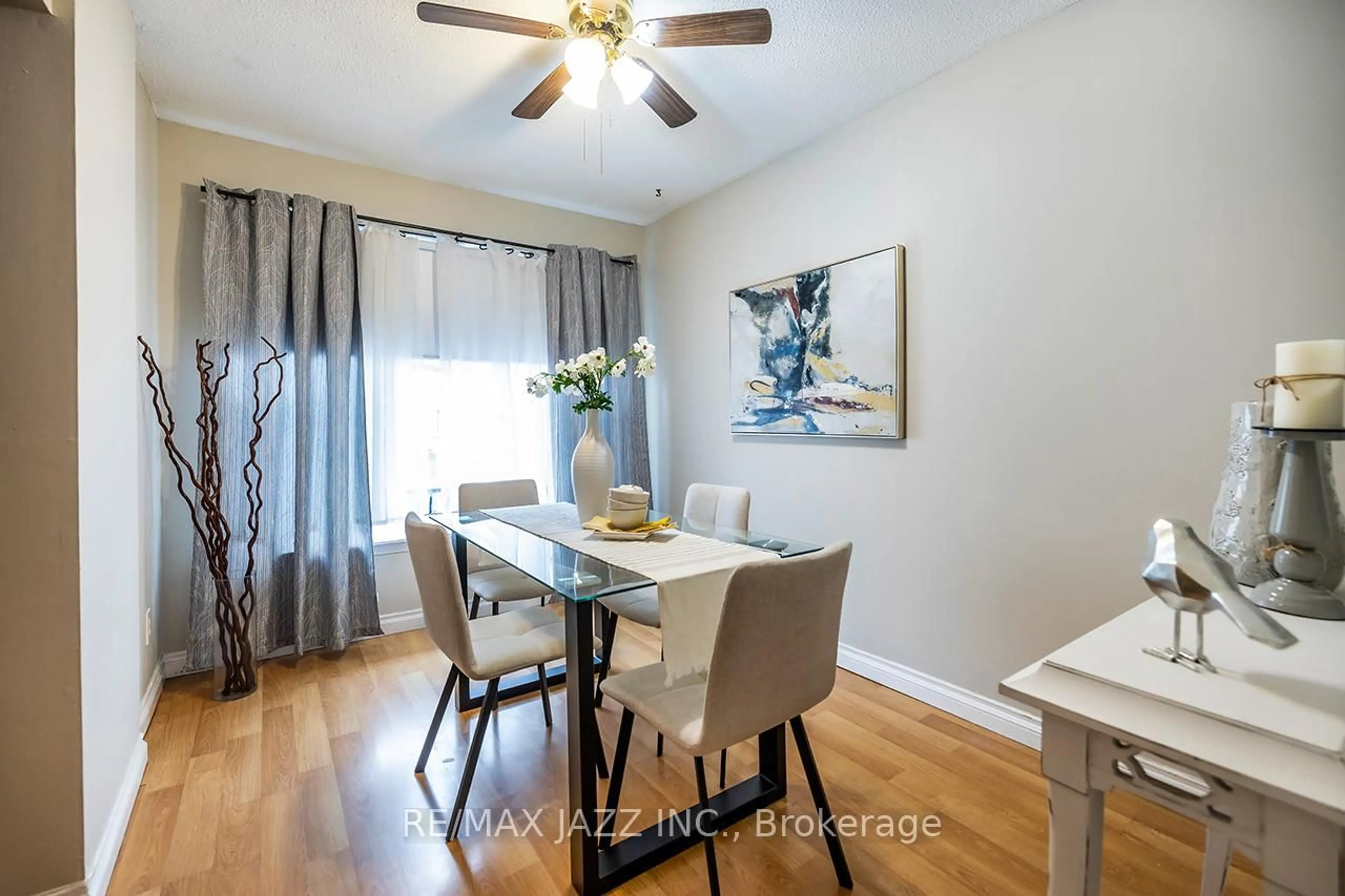 Dining room, wood/laminate floor for 1347 Mary St, Oshawa Ontario L1G 6T2